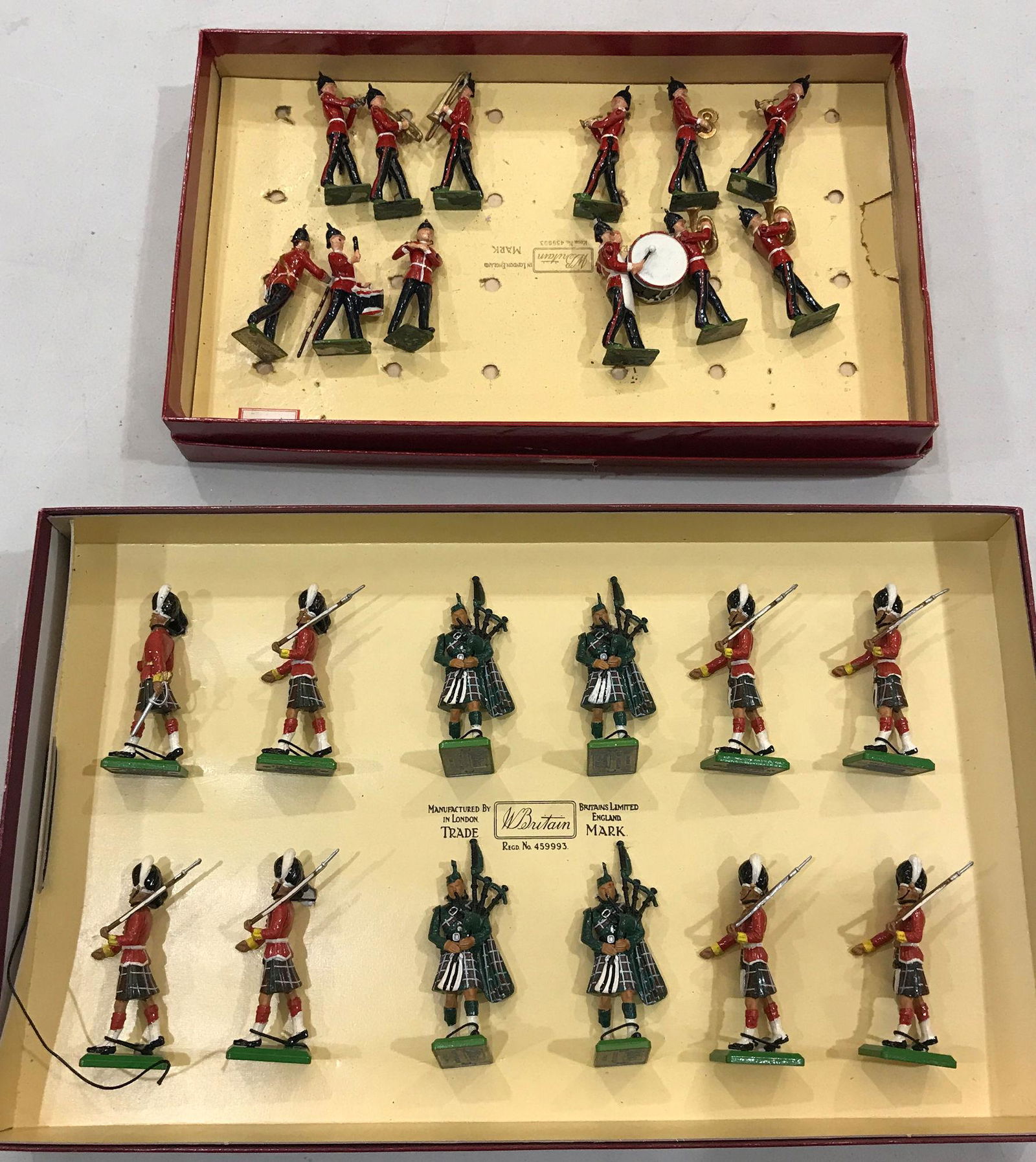 LOT 2 SETS BRITAINS SOLDIERS - 12 LINE INFANTRY BAND (1 of 1)