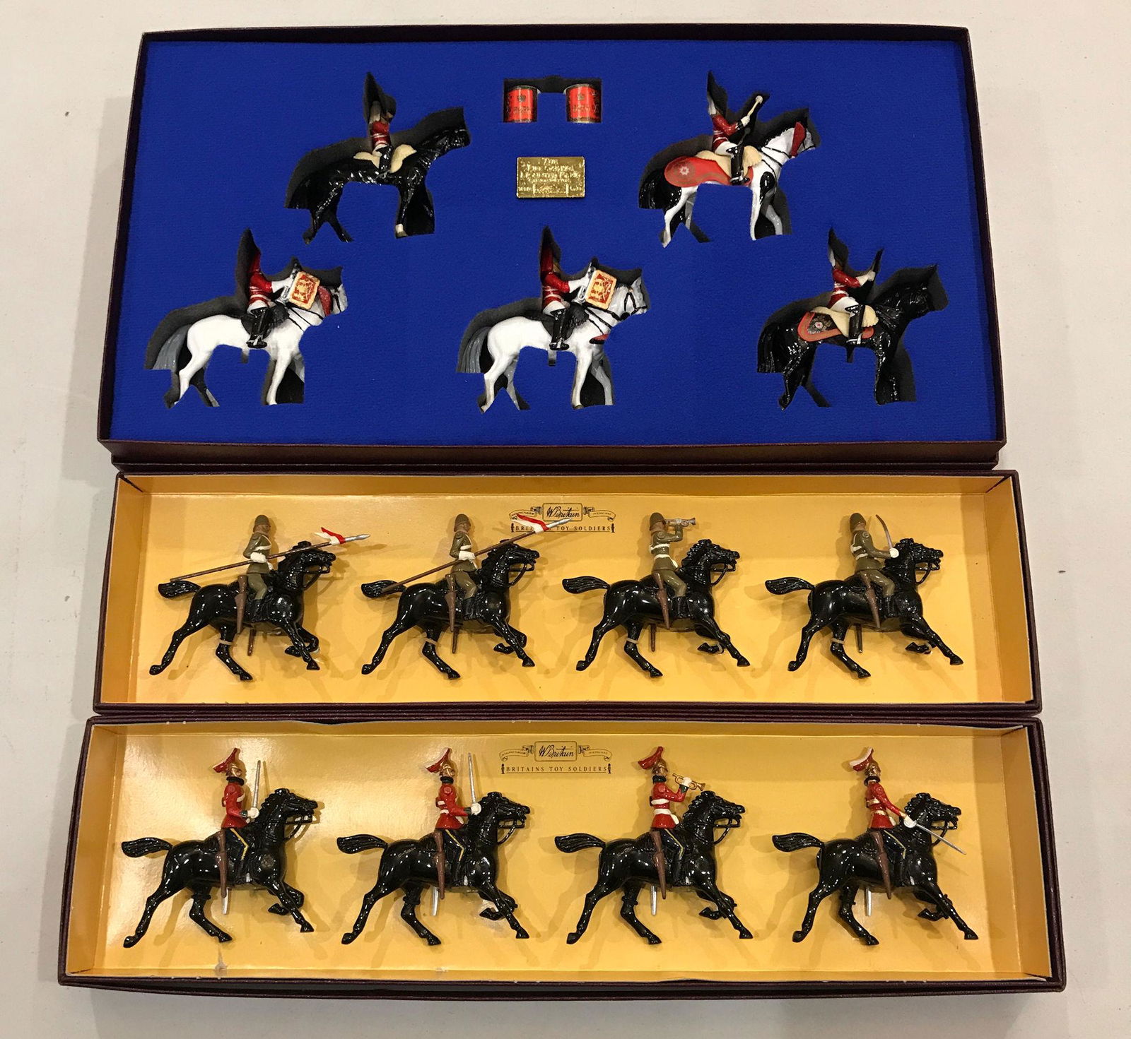LOT 3 SETS BRITAINS SOLDIERS - 4 5TH DRAGOON GUARDS (1 of 1)