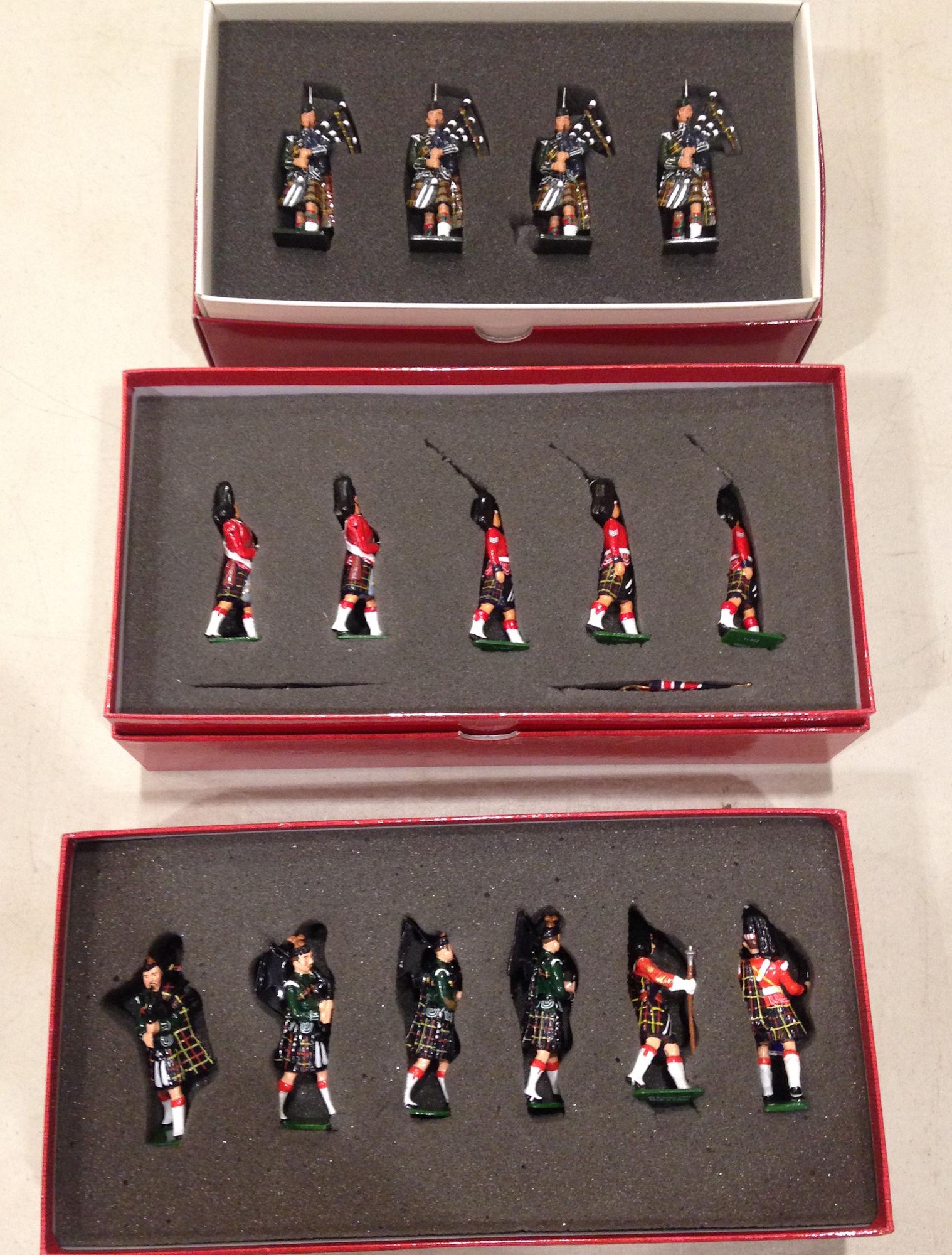 LOT 3 SETS BRITAINS SOLDIERS - 4 PIPES AND DRUMS OF 1ST (1 of 1)