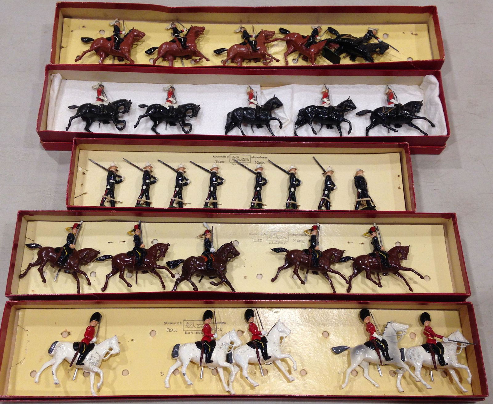 LOT 5 SETS BRITAINS SOLDIERS - 5 SCOTS GREYS #32, 5 (1 of 1)