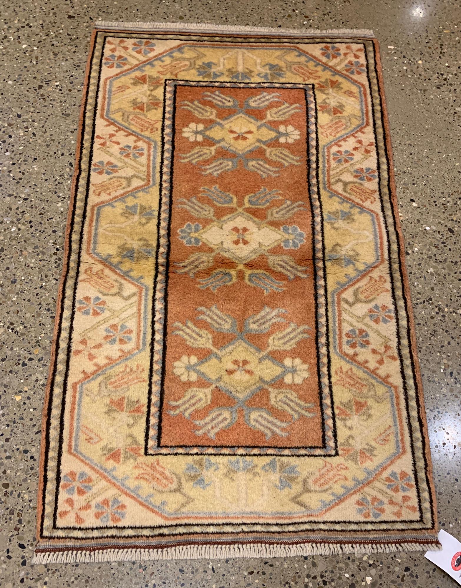 ORIENTAL RUG TURKISH CAUCASIAN RUG, 2'8" X 4'4" (1 of 4)