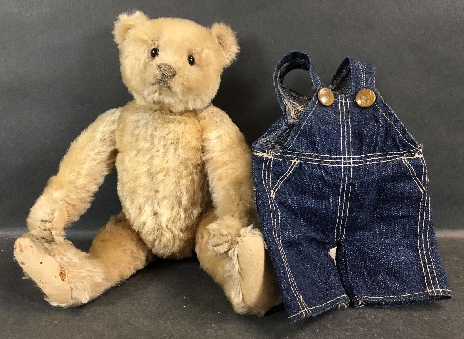 EARLY STEIFF WHITE MOHAIR TEDDY BEAR. DISK JOINTED AT (1 of 3)