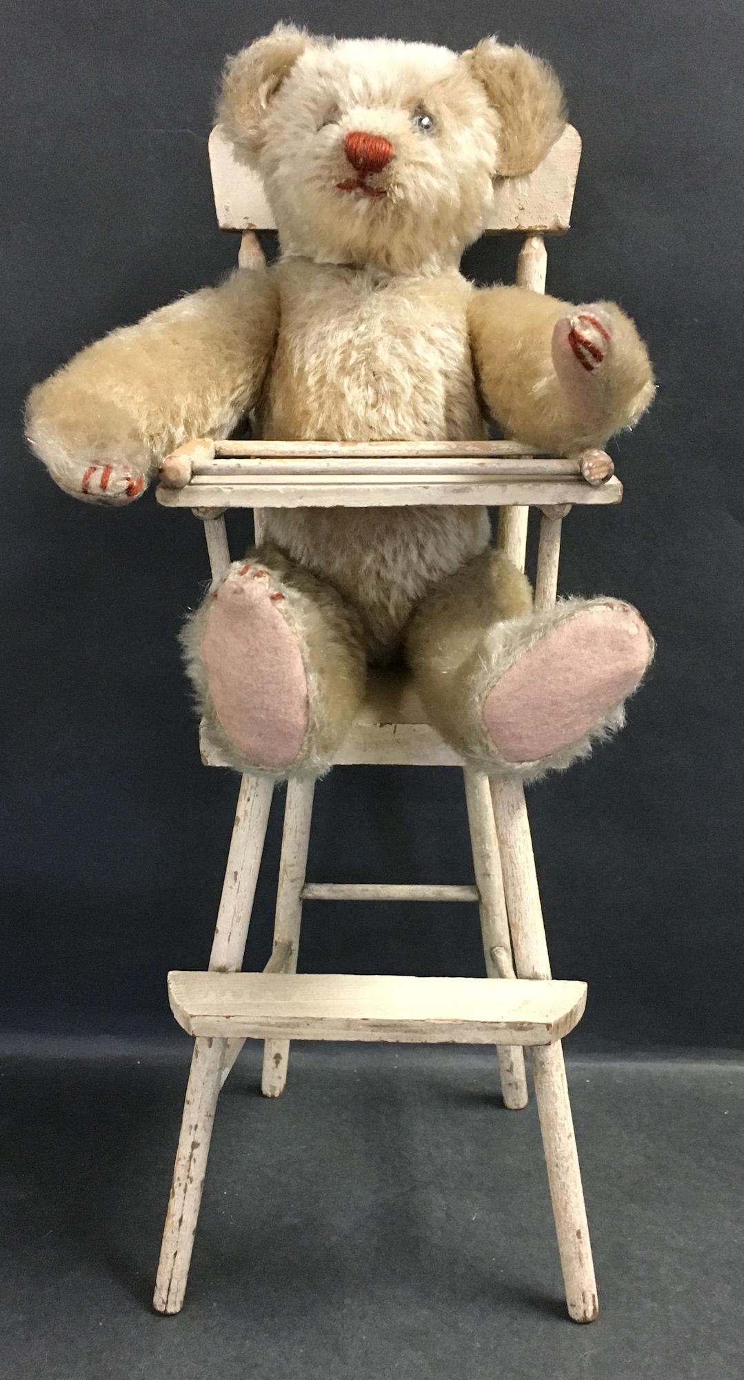 EARLY HECLA TEDDY BEAR. BEIGE MOHAIR (1 of 3)