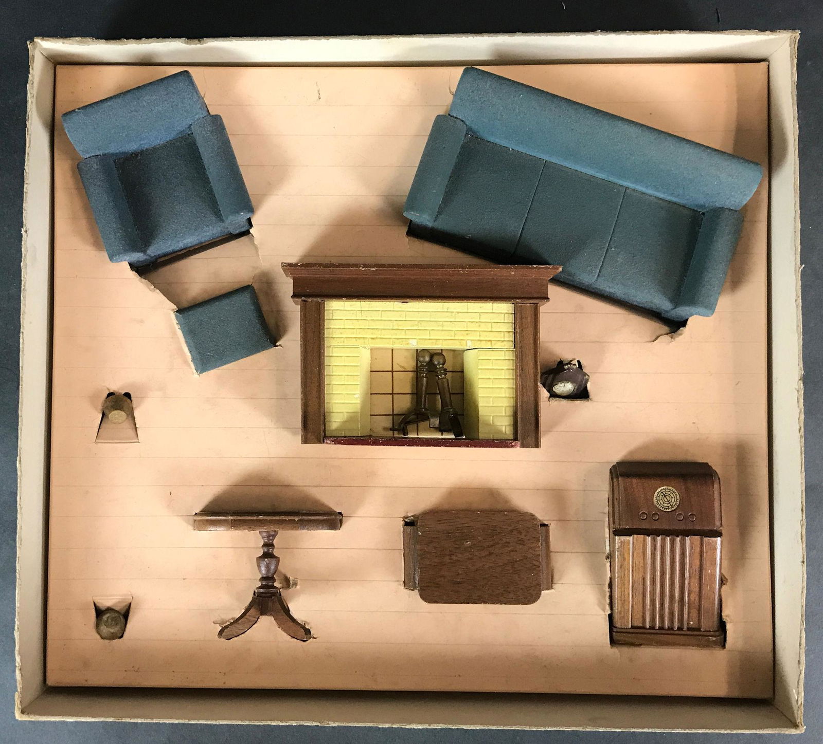 STROMBECKER WOOD DOLLHOUSE FURNITURE #451 LIVING ROOM (1 of 2)