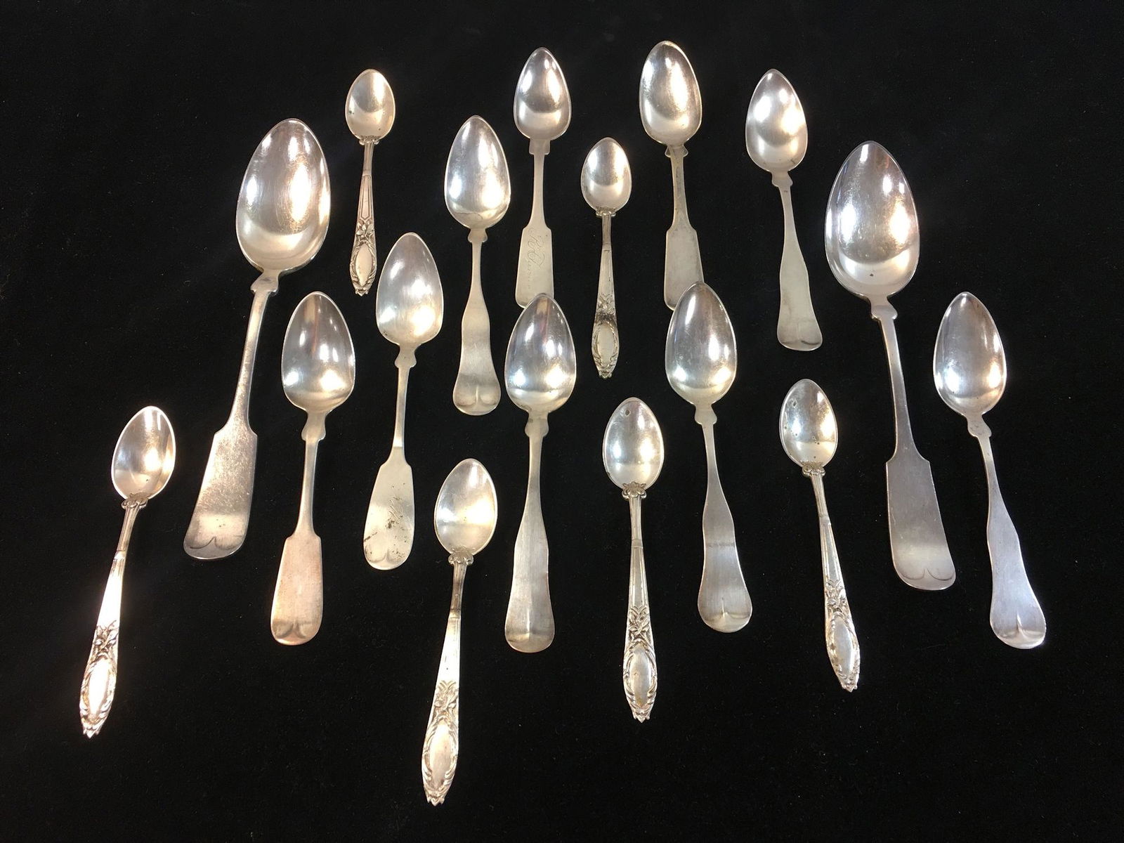 LOT OF COIN SILVER INCLUDING 9 MATCHED SPOONS, 2 (1 of 6)