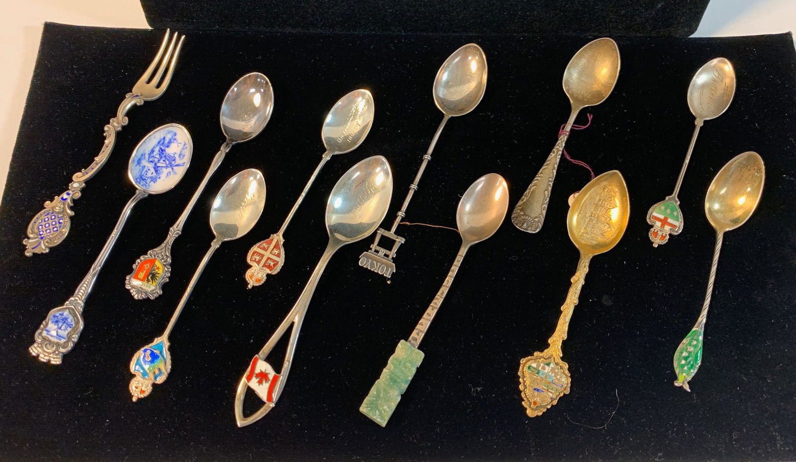 12 STERLING SILVER SOUVENIR SPOONS, MANY WITH ENAMEL (1 of 4)
