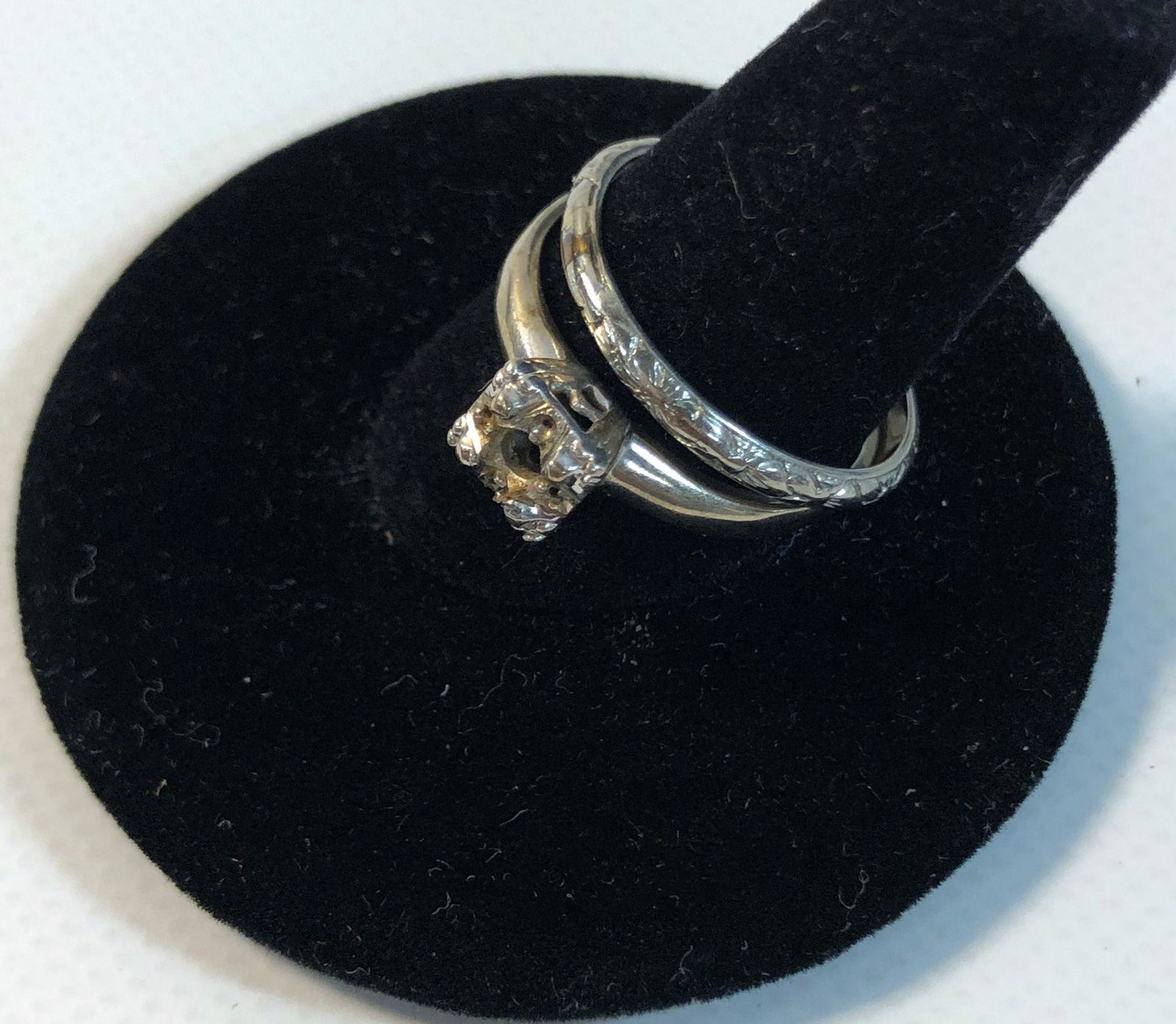 TWO GOLD RINGS (1 of 5)