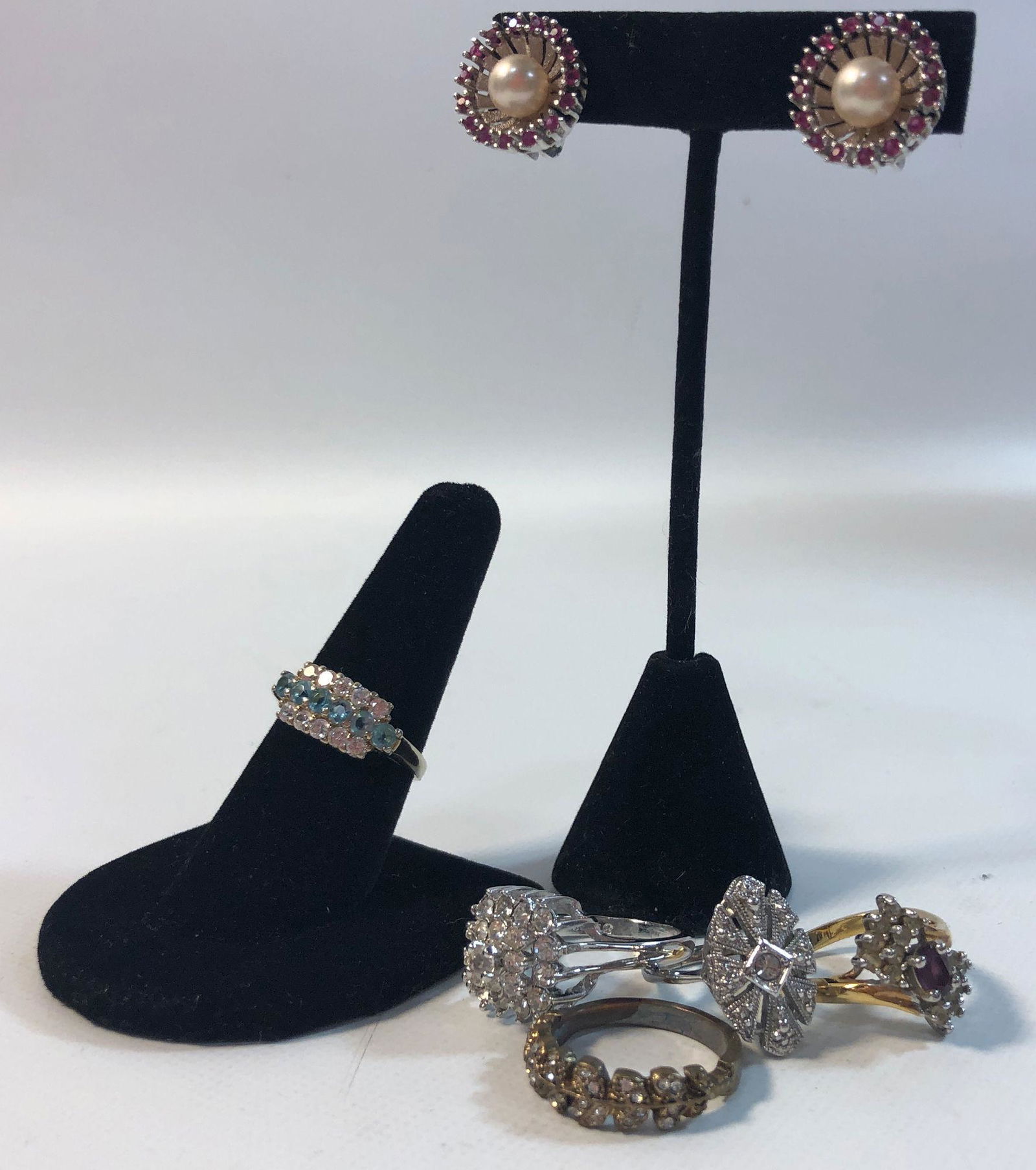 VINTAGE COCKTAIL RINGS AND ACCESSORIES (1 of 7)