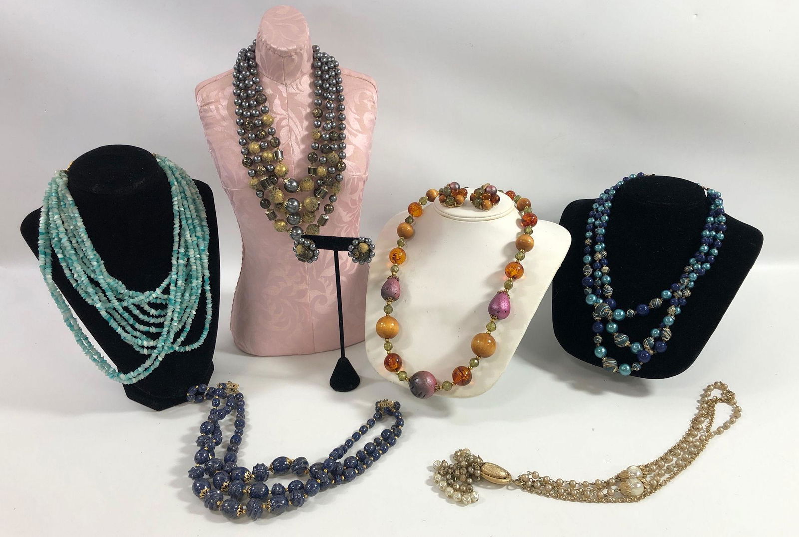 VINTAGE ACCESSORIES (1 of 12)