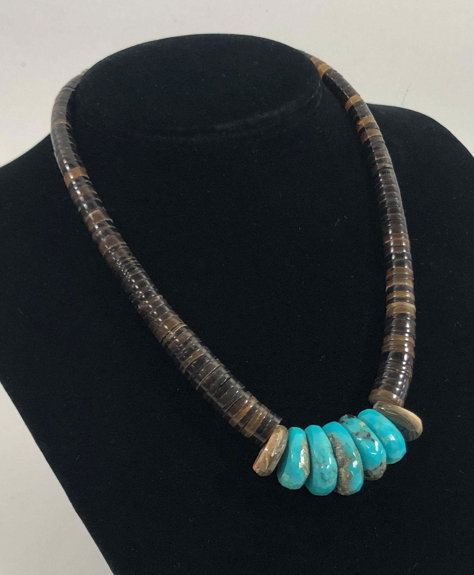 SOUTHWESTERN STYLE STATEMENT NECKLACE (1 of 6)