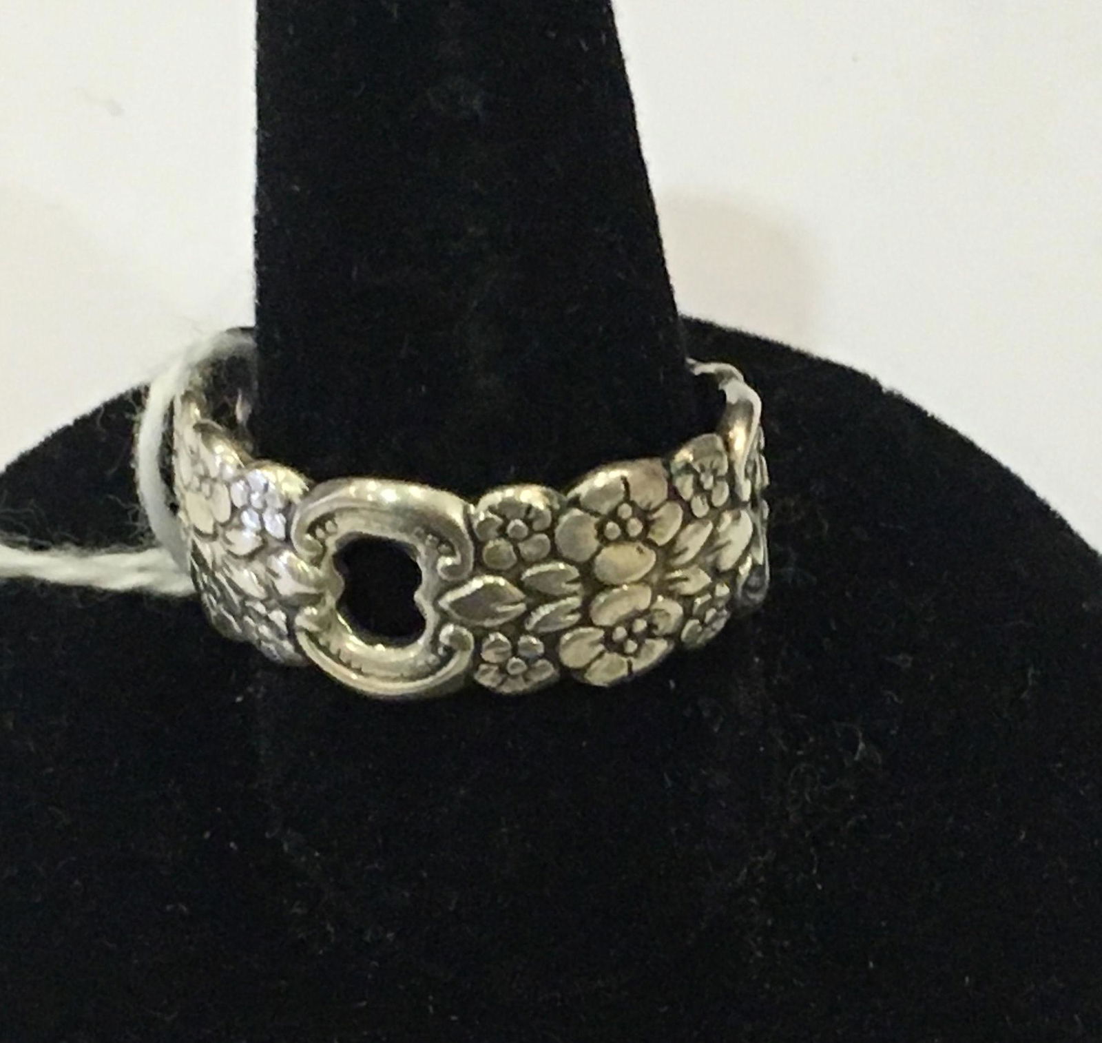 STERLING SILVER FASHION RING (1 of 3)