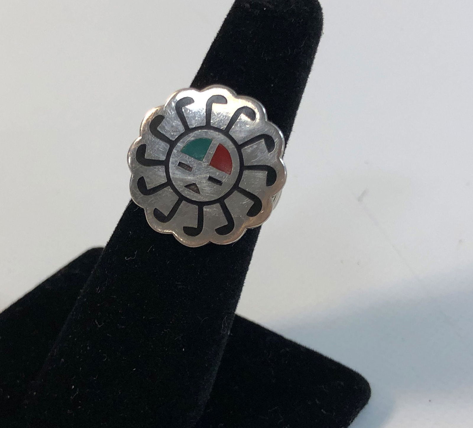 STERLING SILVER SOUTHWESTERN STYLE RING (1 of 6)