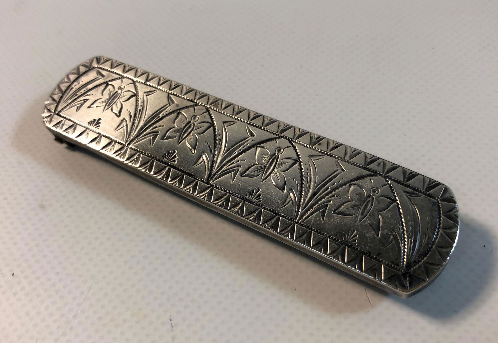 VINTAGE STERLING SILVER BAR PIN (1 of 6)