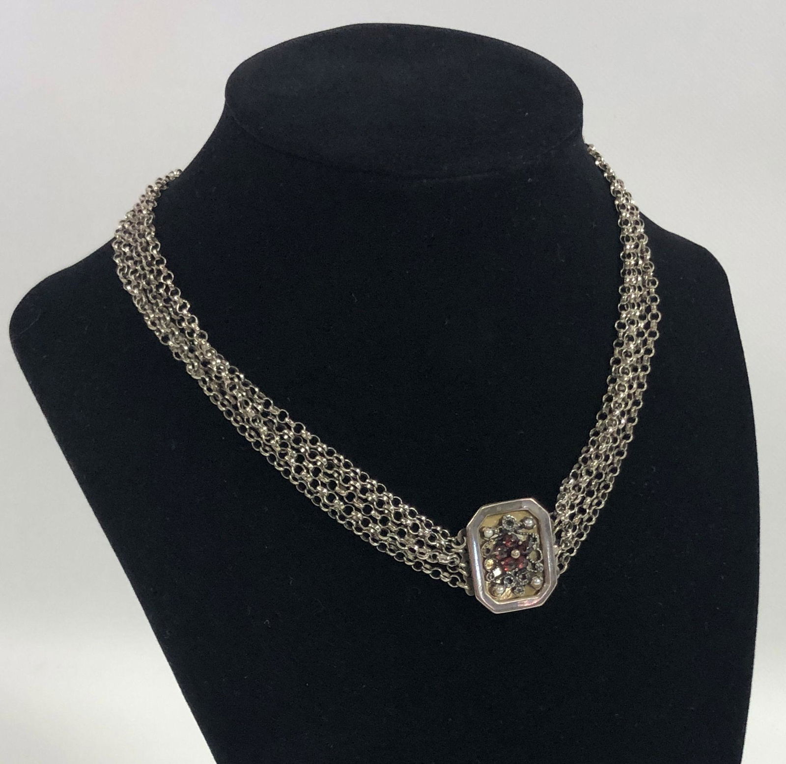 SILVER FASHION NECKLACE (1 of 6)