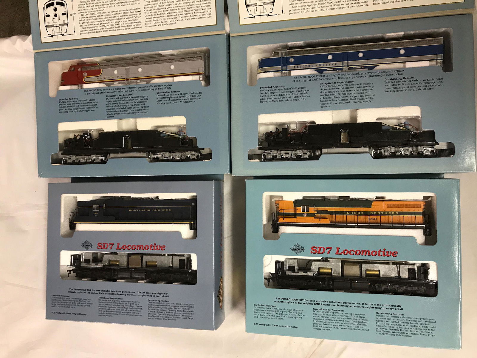 LOT 4 PROTO SERIES 2000 HO GAUGE LOCOMOTIVES - 2 SD7 (1 of 1)