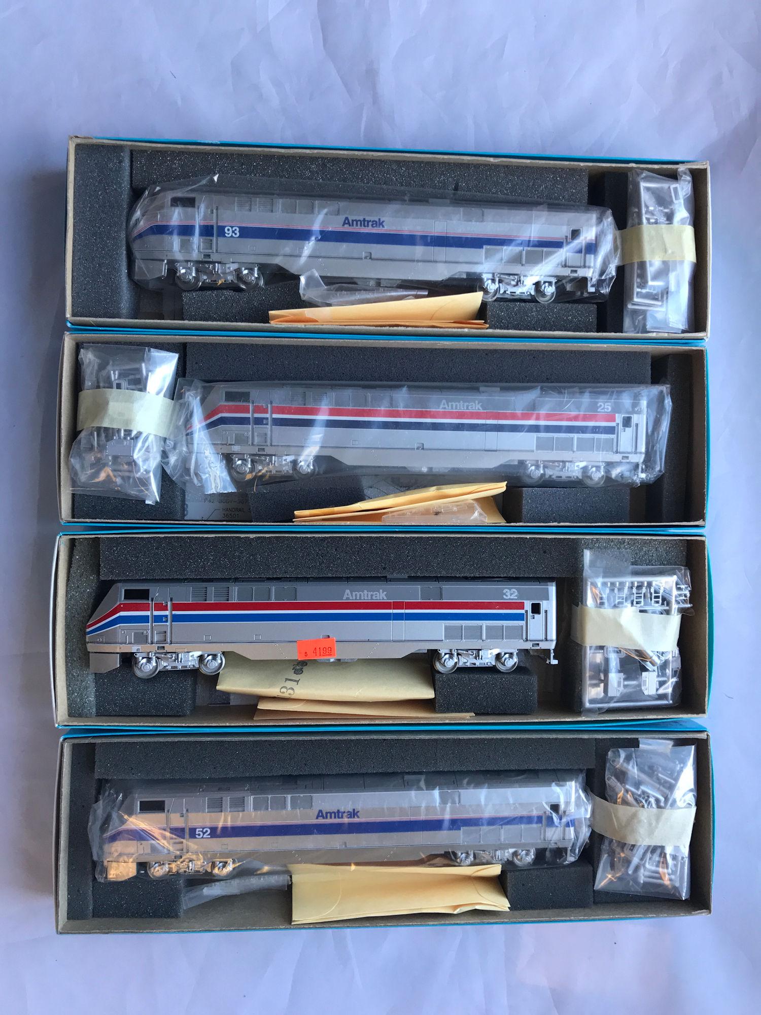 LOT 4 ATHEARN HO GAUGE AMD103 POWERED LOCOMOTIVES -: LOT 4 ATHEARN HO GAUGE AMD103 POWERED LOCOMOTIVES - #3647, 3648, 3658, 3659. NIB