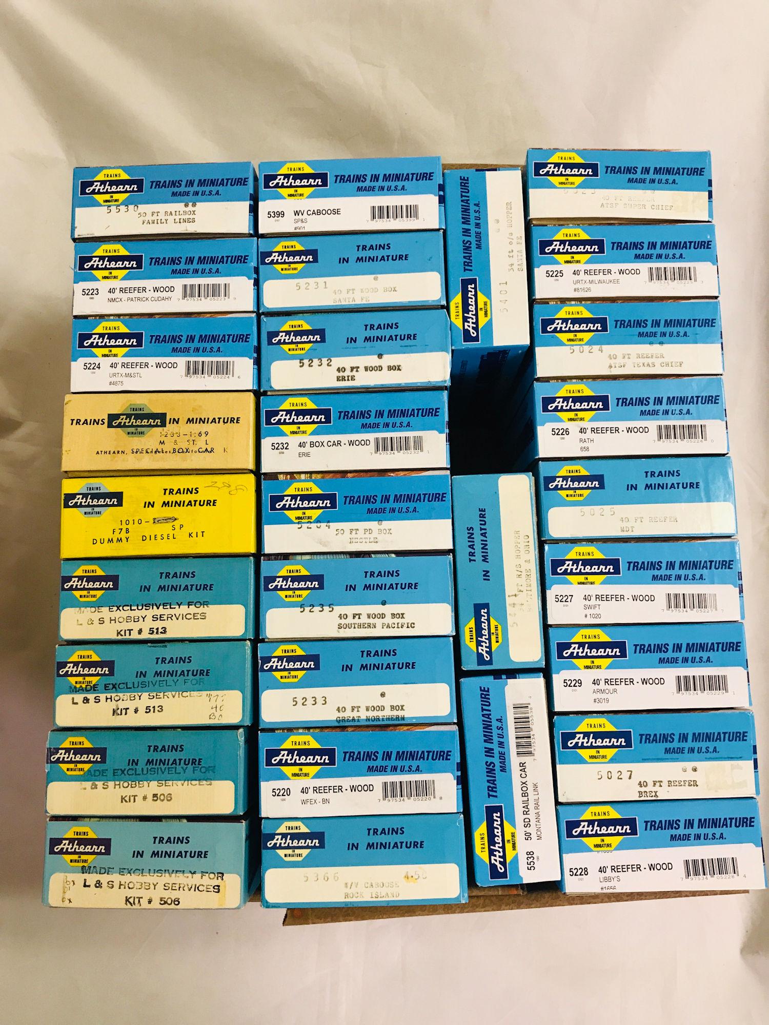 LOT 30 ATHEARN HO GAUGE ROLLING STOCK KITS, ORIGINAL (1 of 1)