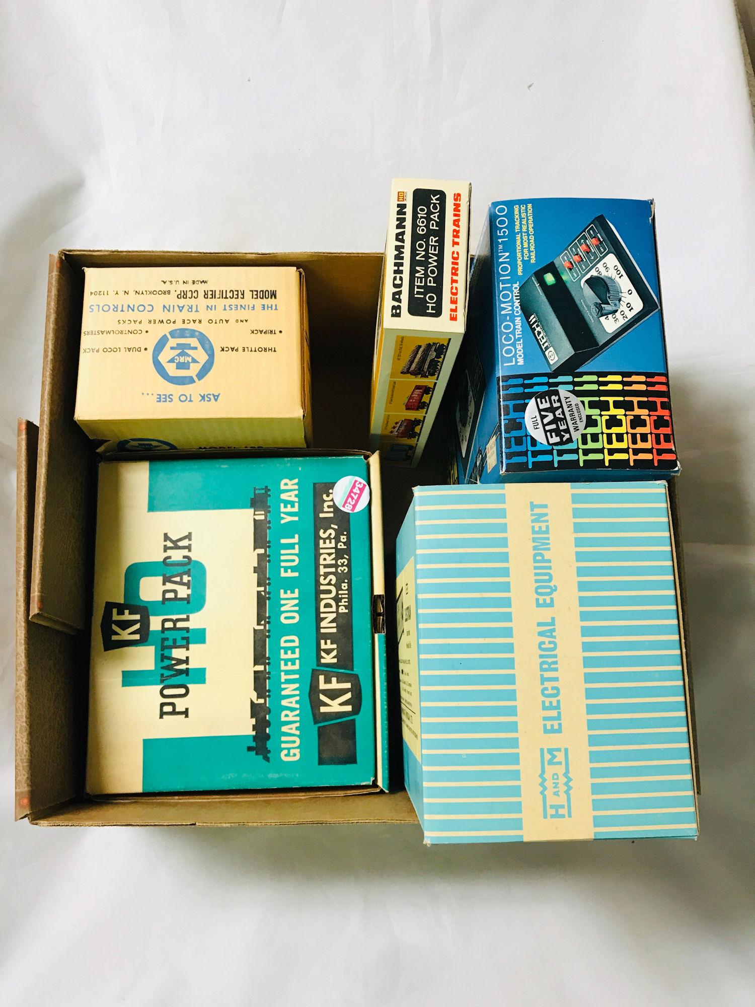 LOT ELECTRIC HO GAUGE TRAIN COMPONENTS - BACHMANN POWER (1 of 1)