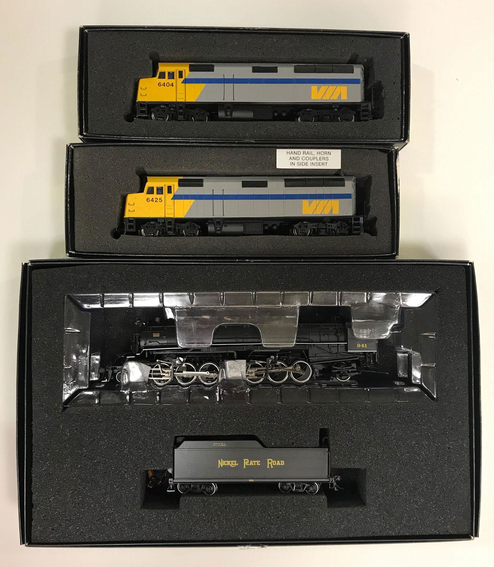 3 SPECTRUM HO GAUGE ENGINES, 941 NICKEL PLATE, 6425 VN, (1 of 1)