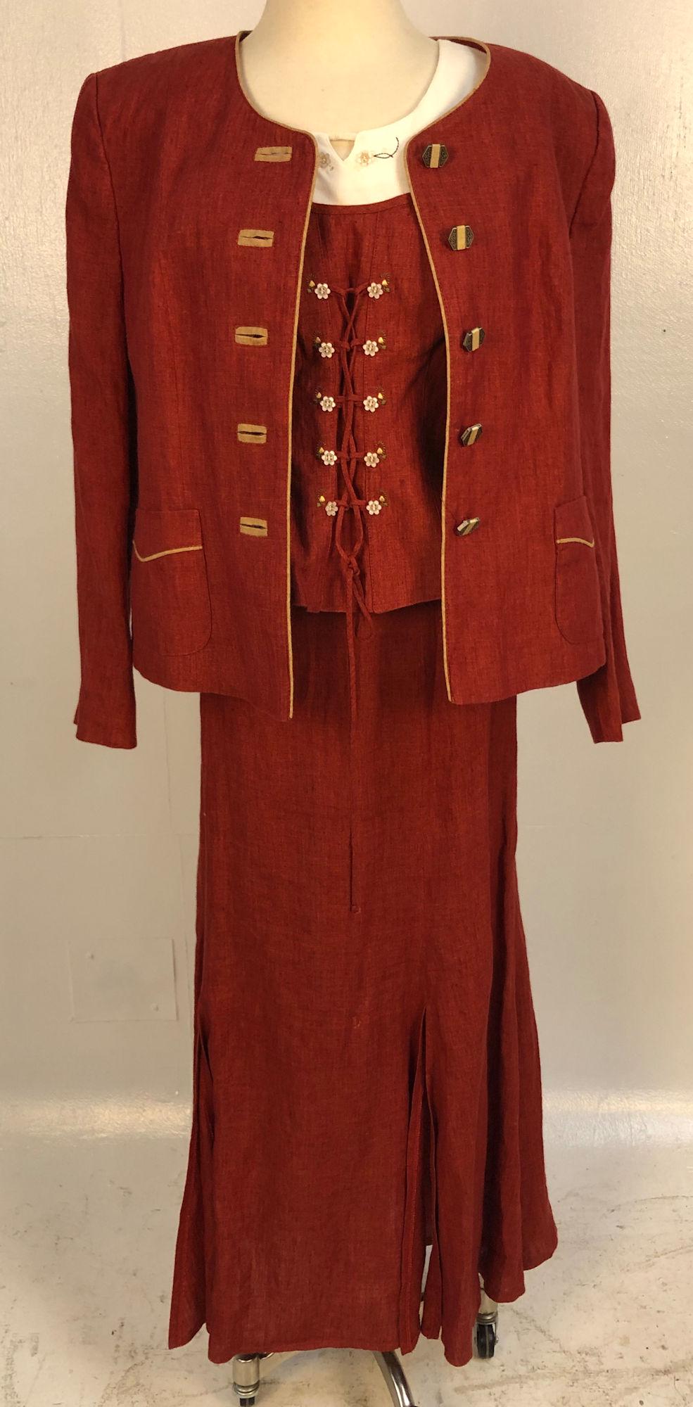 FOUR PIECE LADIES' SUIT AND SKIRT FROM COUNTRY LINE: FOUR PIECE LADIES' SUIT AND SKIRT FROM COUNTRY LINE ~ LOT INCLUDES BUTTON DOWN BLAZER SIZE 40, BODICE SIZE 42, SKIRT SIZE 44, AND BLOUSE SIZE 40, BODICE AND BLOUSE FEATURE 3-D IRRODECENT FLORAL BUTTON
