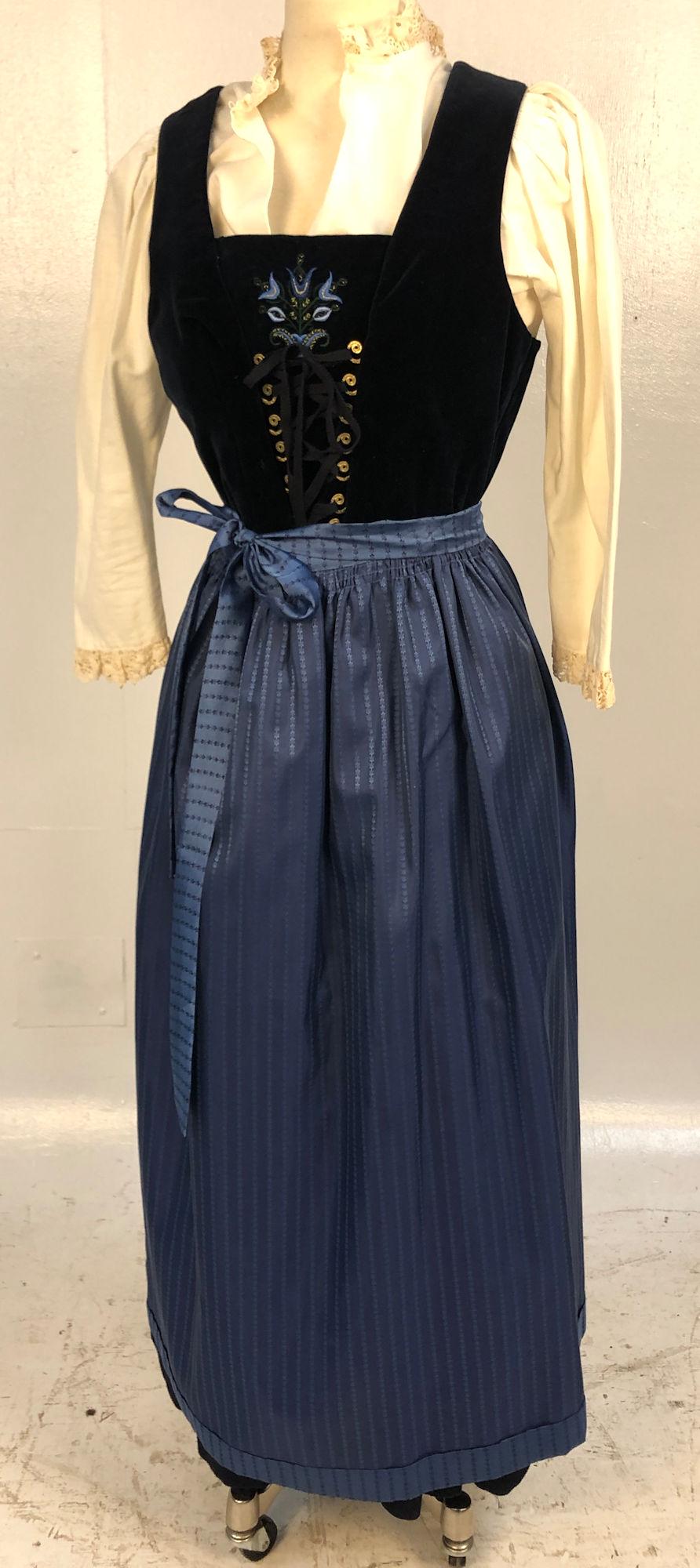 TRATHTEN DIRNDL ROME MADE IN TIROL: TRATHTEN DIRNDL ROME MADE IN TIROL ~ COMPLETE SET. DESIGN FEATURES SIZE 40 DRESS WITH BLUE VELVET BODICE AND EMBROIDERED FLORAL DETAIL AND LACE-UP FRONT. LONG-SLEEVE BLOUSE (SIZE UNKNOWN) WITH MATCHIN