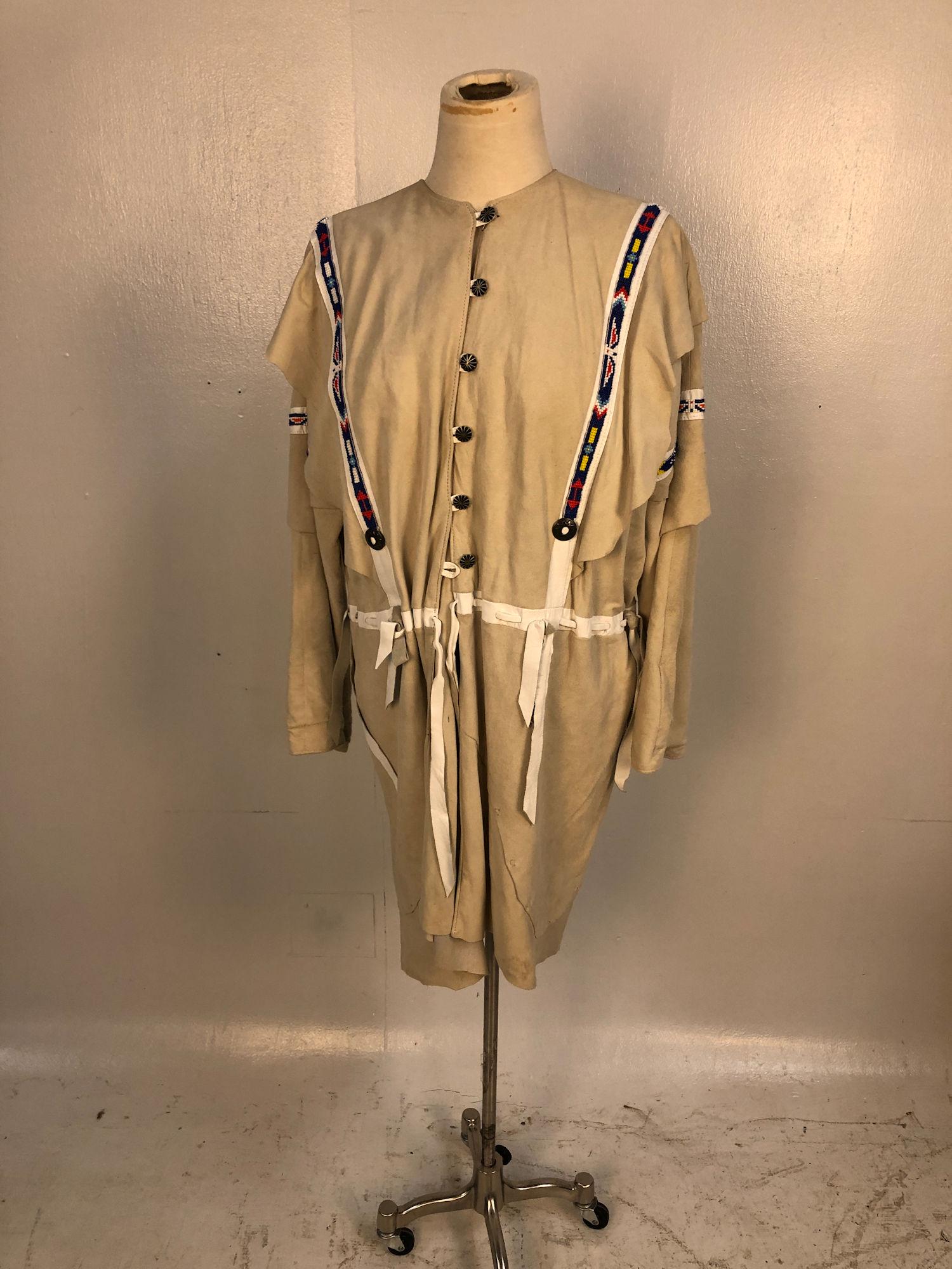 NATIVE AMERICAN SUEDE COAT WITH BEADING, CHAR & SHER: NATIVE AMERICAN SUEDE COAT WITH BEADING, CHAR & SHER COLLECTIBLES SANTA FE, 36" SHOULDER SEAM TO HEM, SIZE MEDIUM W/GLASS BEAD ACCENTS.
