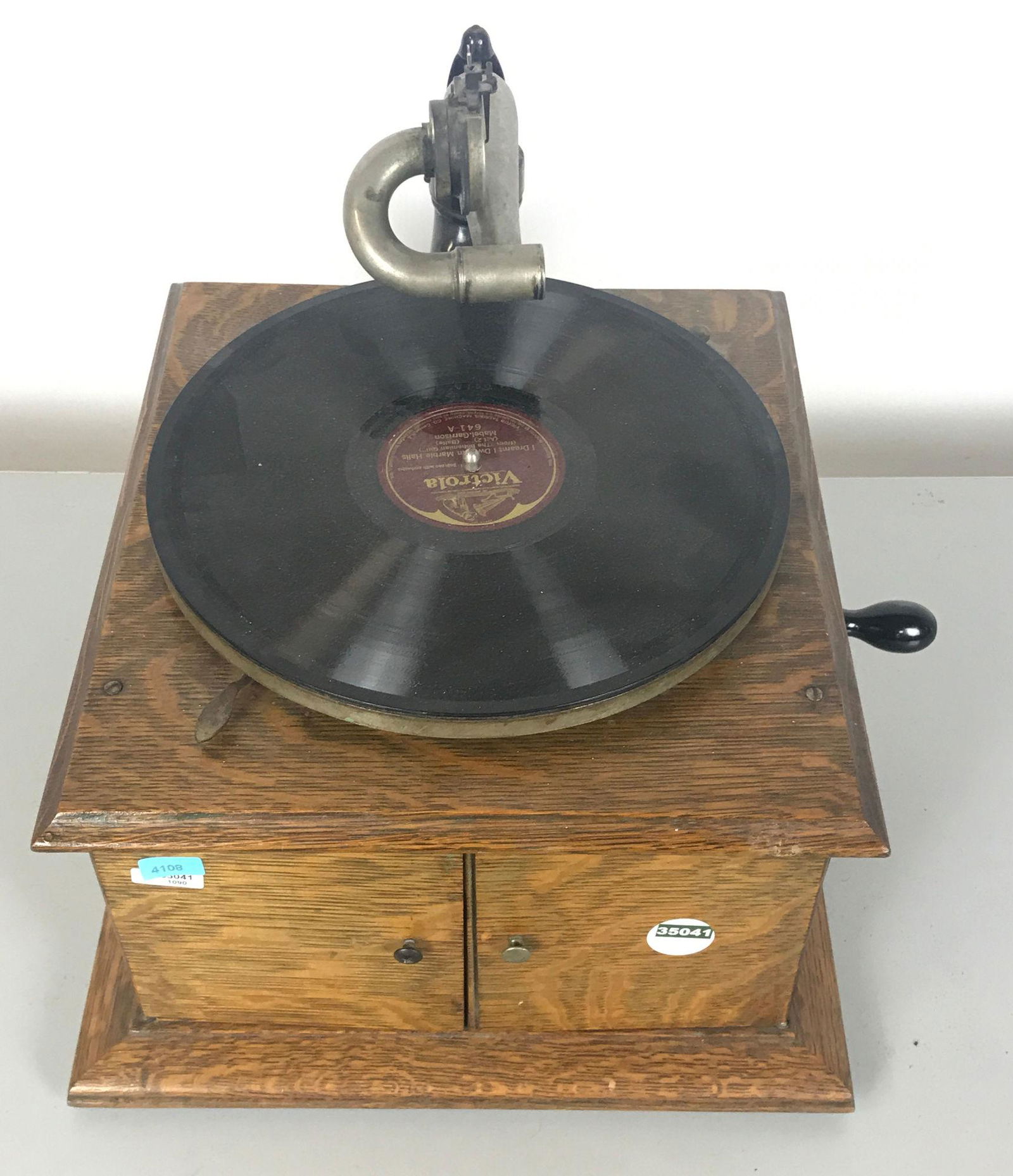 VICTOR OAK TABLE MODEL DISK RECORD PLAYER, PLAYS, MODEL (1 of 4)