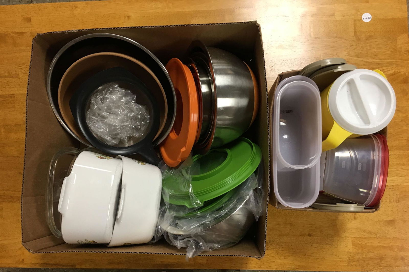 (2) BOX LOTS INCLUDING CORNINGWARE, AND PLASTIC (1 of 1)