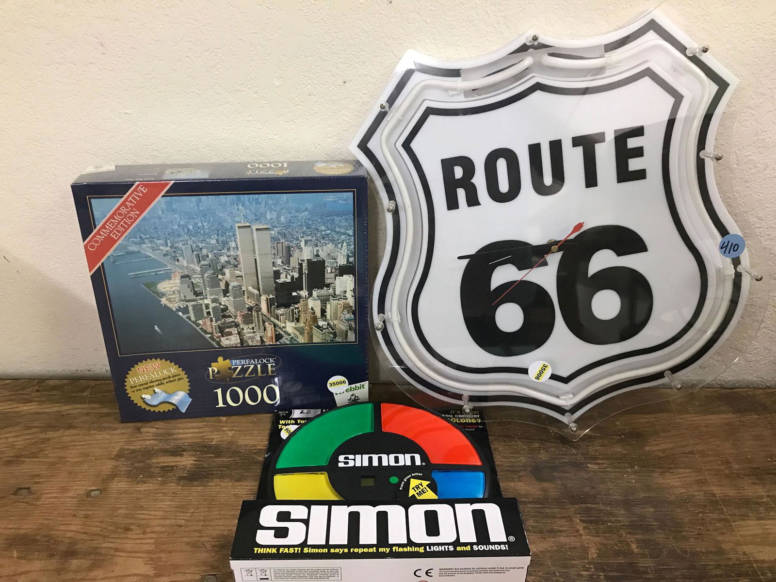 LOT INCLUDING ROUTE 66 CLOCK, SIMON GAME, AND PUZZLE: LOT INCLUDING ROUTE 66 CLOCK, SIMON GAME, AND PUZZLE