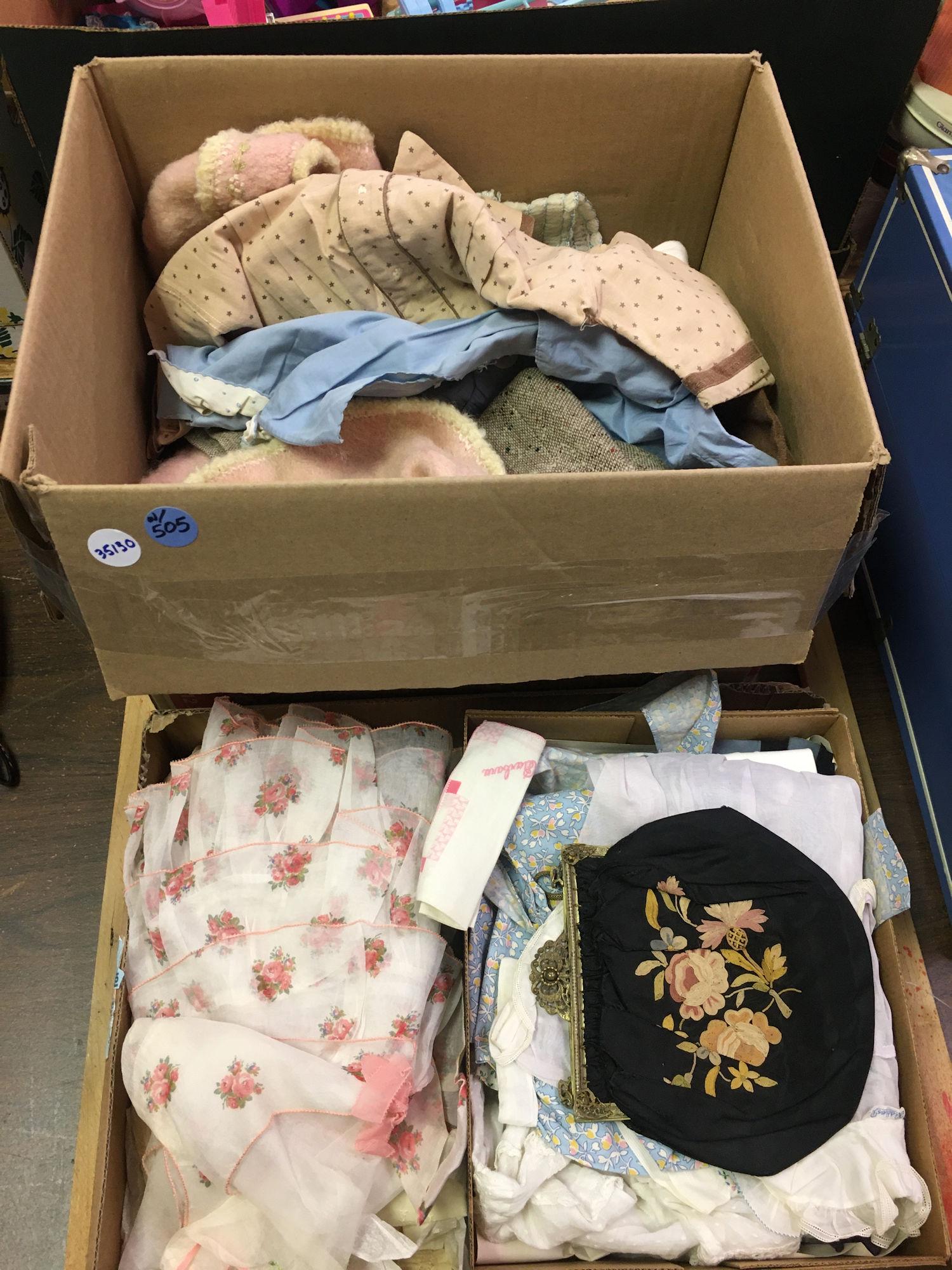 2 LOTS VINTAGE DOLL CLOTHES INCLUDING BONNETS AND PURSE (1 of 1)