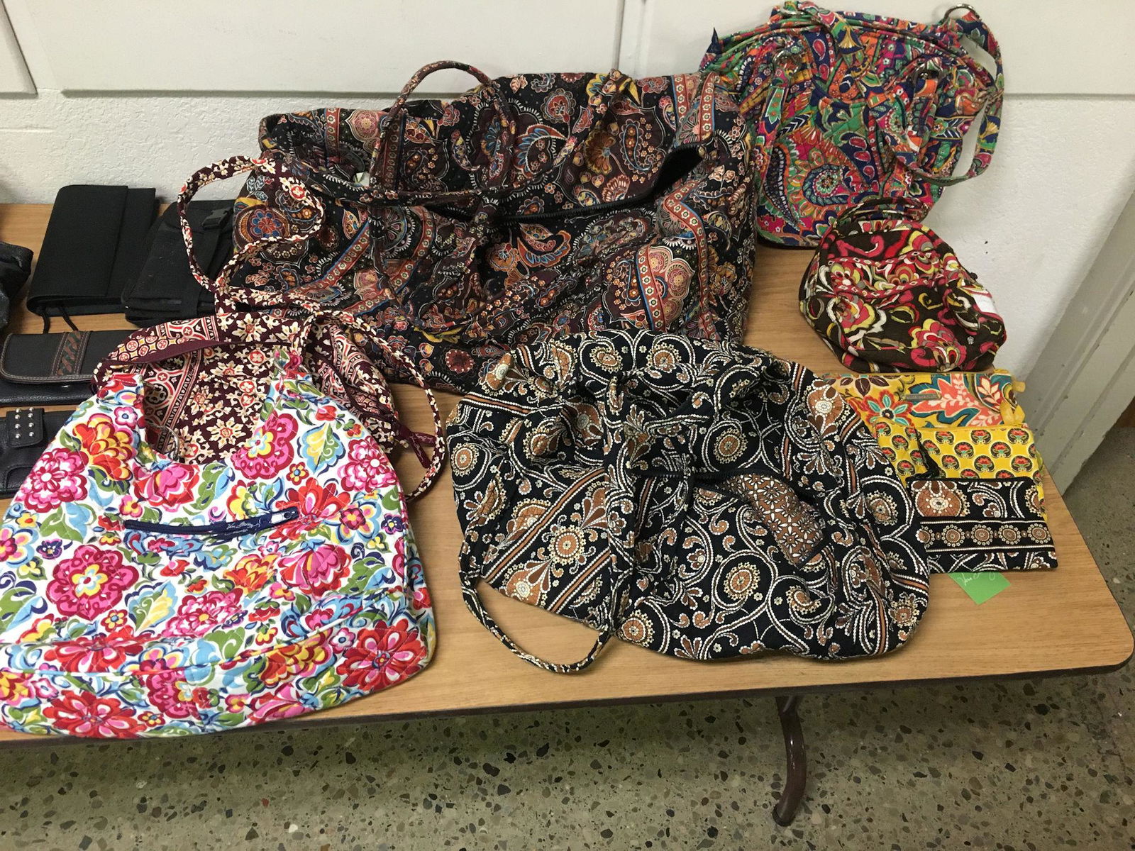 LOT OF PURSES INCLUDING VERA BRADLEY (1 of 4)