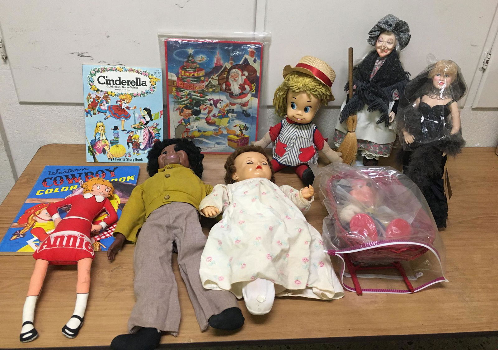 BOX LOT DOLLS INCLUDING MAE WEST AND MATTELâ€™S SISTER (1 of 1)