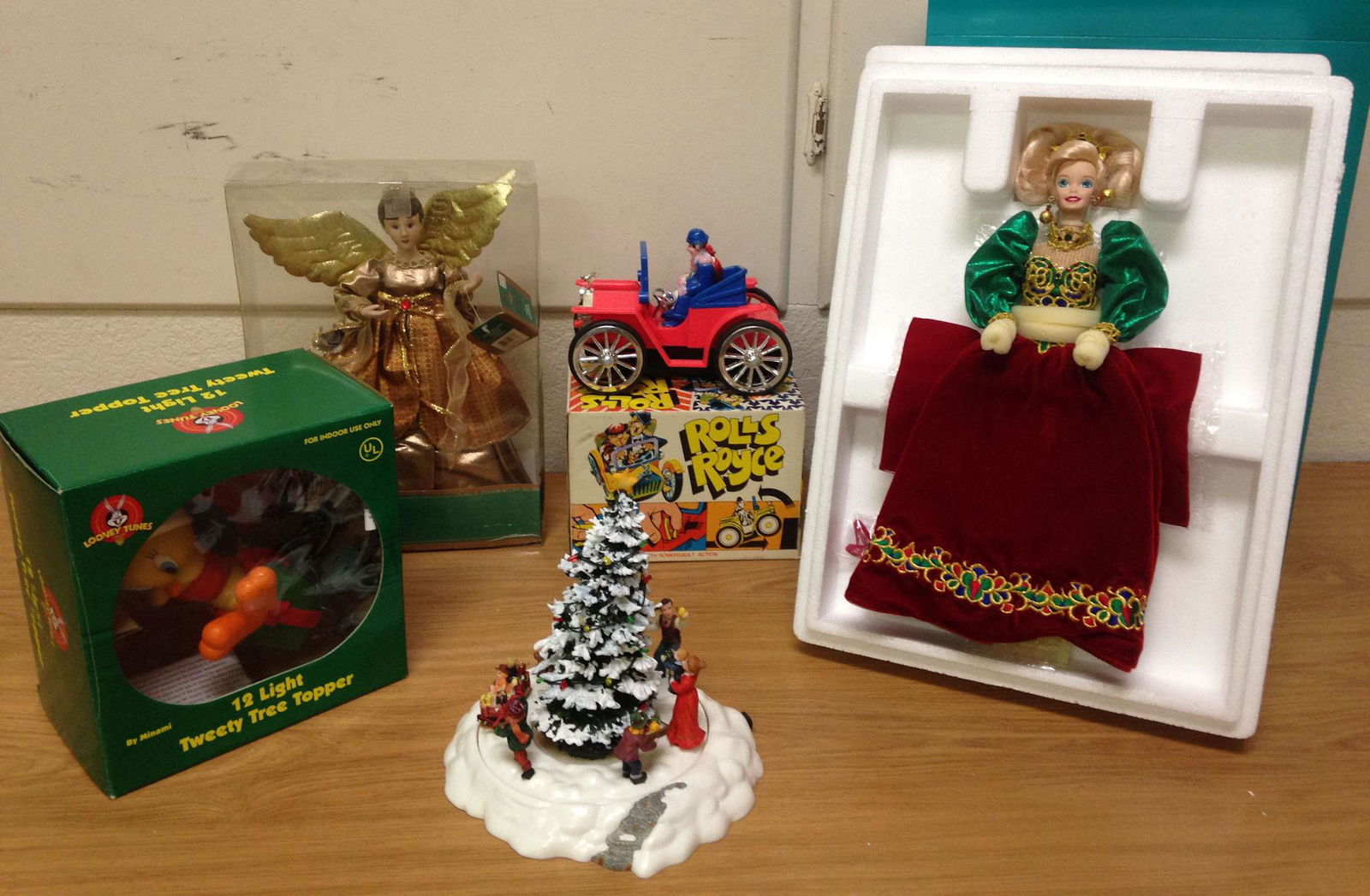 LOT 5 BOXED ITEMS INCLUDING BARBIE HOLIDAY JEWEL AND (1 of 1)