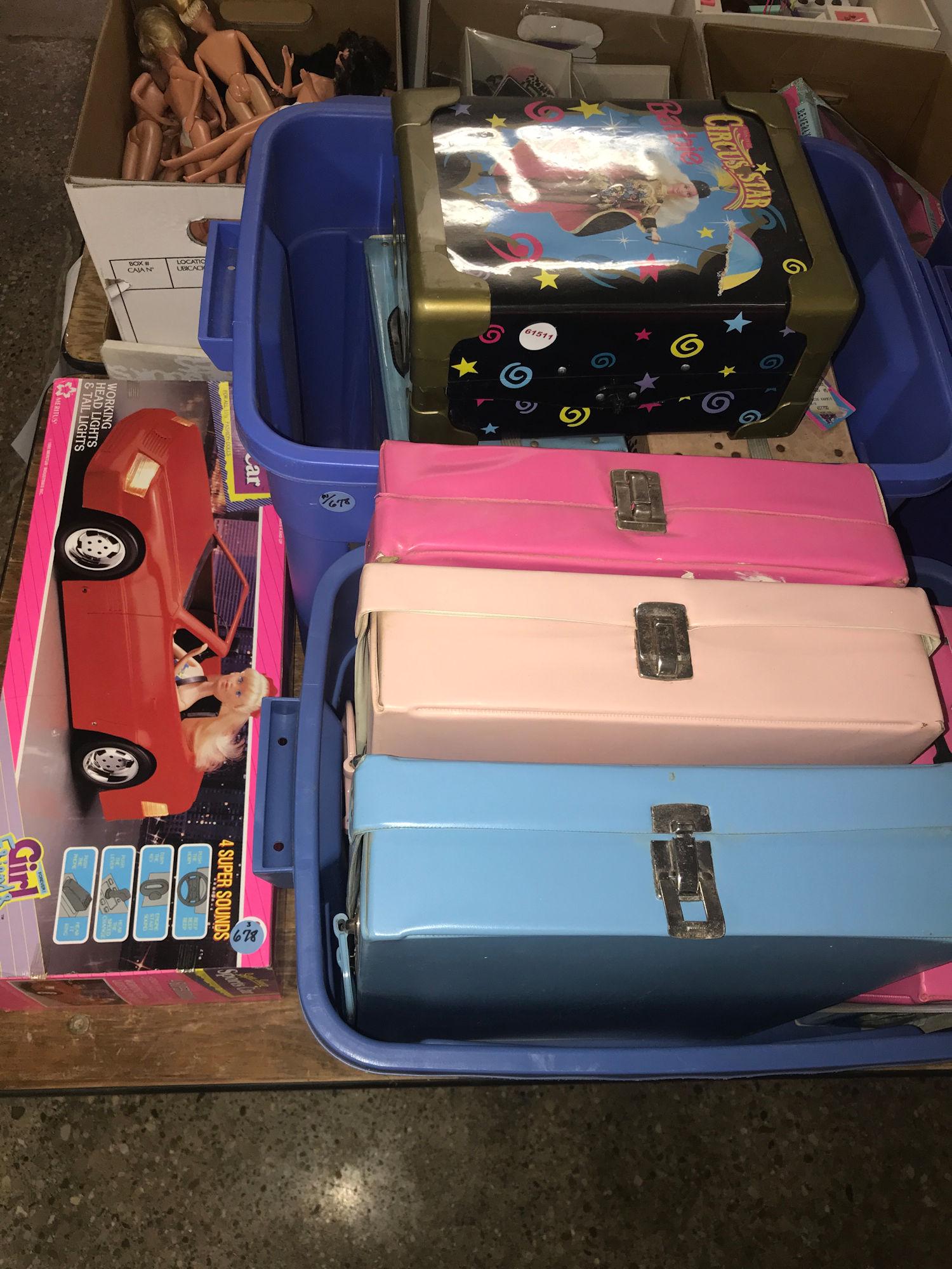 3 LOTS BARBIE ITEMS INCLUDING SPORTS CAR AND VINYL DOLL (1 of 2)