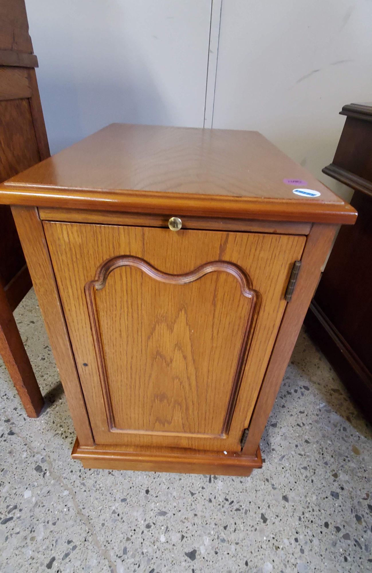END TABLE WITH MAGAZINE RACK AND ROLLING END TABLE (1 of 2)