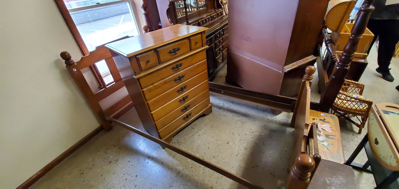 TWIN BED WITH HEAD AND FOOT BOARD, RAILS AND CHEST OF: TWIN BED WITH HEAD AND FOOT BOARD, RAILS AND CHEST OF DRAWERS