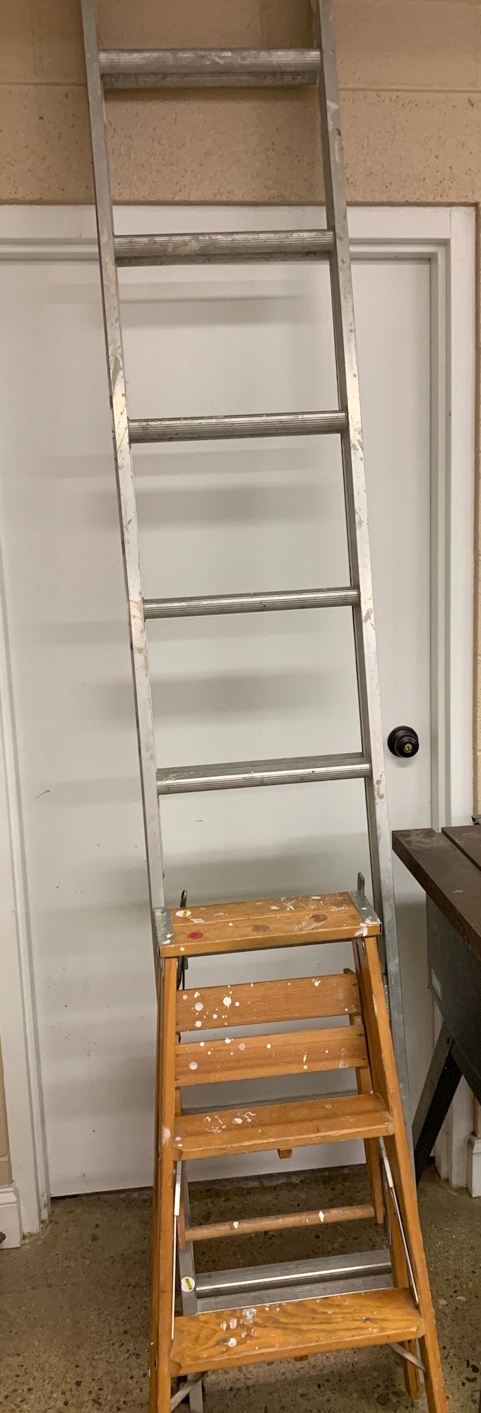 WOODEN STEP LADDER AND METAL EXTENSION LADDER (1 of 3)