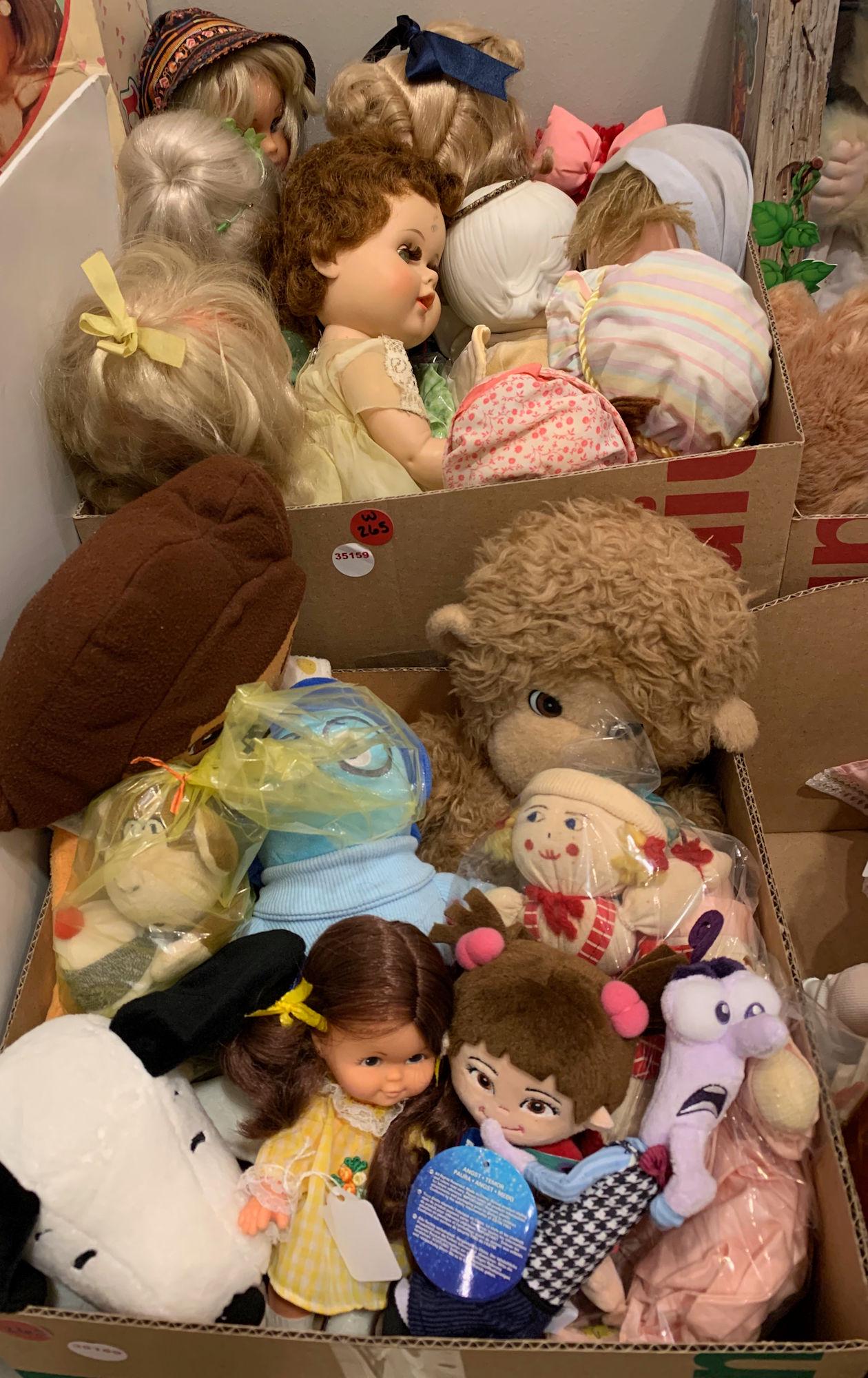 2 BOX LOTS MISC DOLLS INCLUDING SNOOPY (1 of 3)