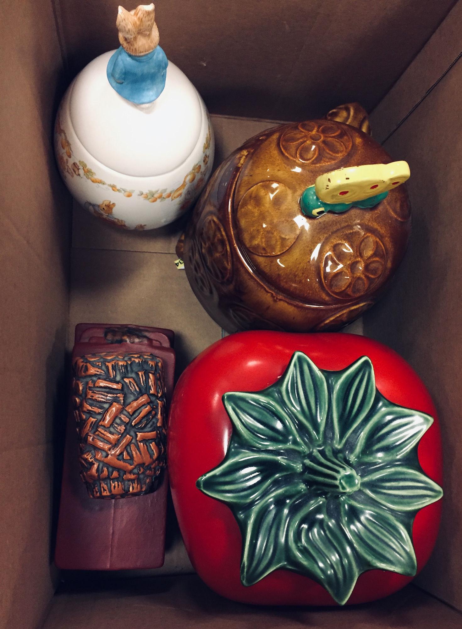 BOX LOT COOKIE JARS: BOX LOT COOKIE JARS