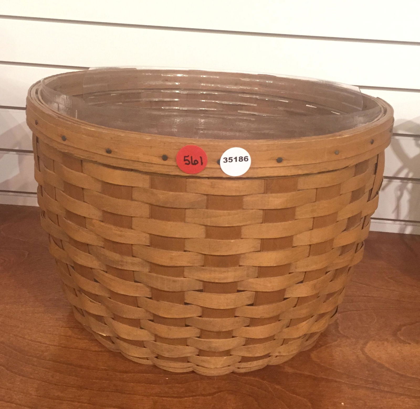 LONGABERGER BASKET ROUND WITH LINER AND OPEN HANDLES (1 of 2)