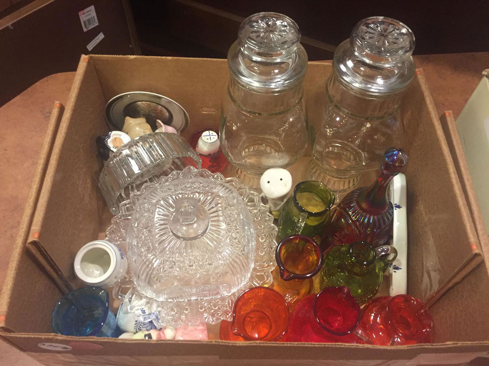BOX LOT RED AND GREEN PICTURES, COVERED CANDY DISH, (1 of 1)