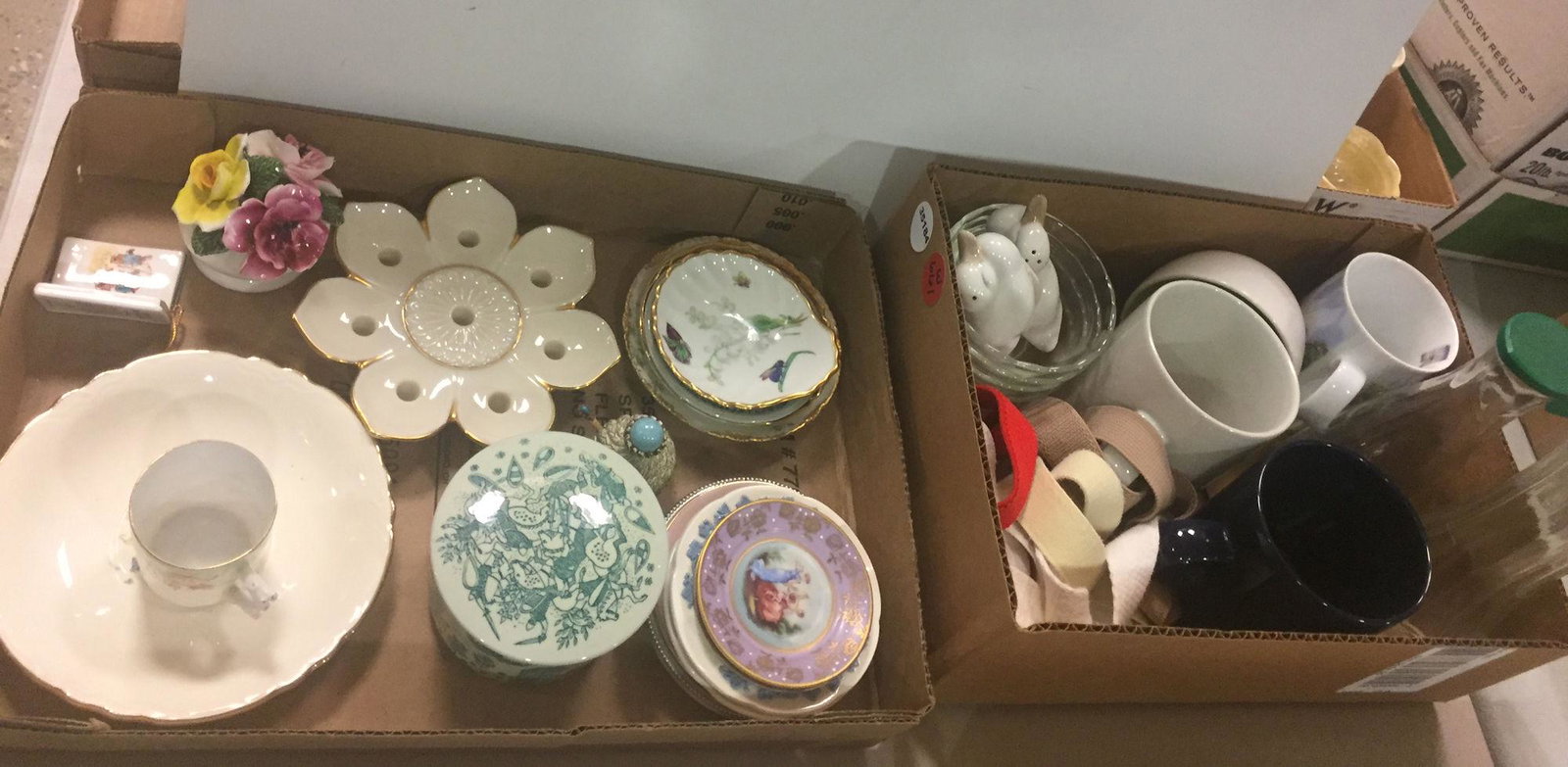 BOX LOT LENOX TRINKET DISH, MINI SUGAR BOWL, PYREX: BOX LOT LENOX TRINKET DISH, MINI SUGAR BOWL, PYREX BOWLS, DUCK SALT AND PEPPER