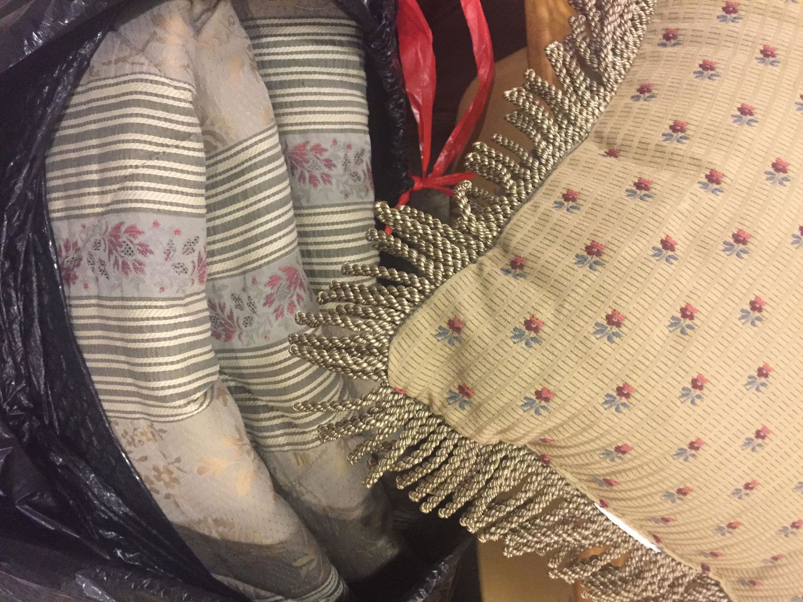 BOX LOT FLORAL QUEEN SIZE BEDSPREAD, SHAMS, SKIRT (1 of 1)