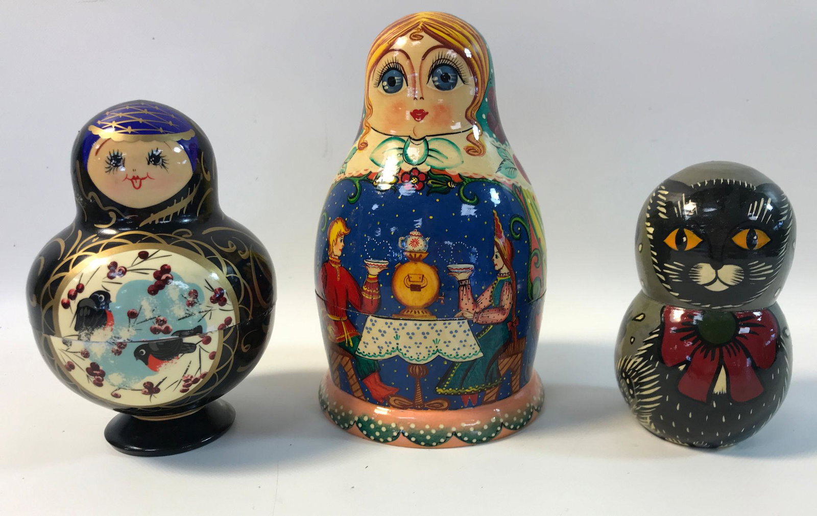 3 RUSSIAN MATRYOSHKA NESTING DOLLS, 8 PC, 13 PC AND 4: 3 RUSSIAN MATRYOSHKA NESTING DOLLS, 8 PC, 13 PC AND 4 PC, ARTIST SIGNED, 4" TO 6"