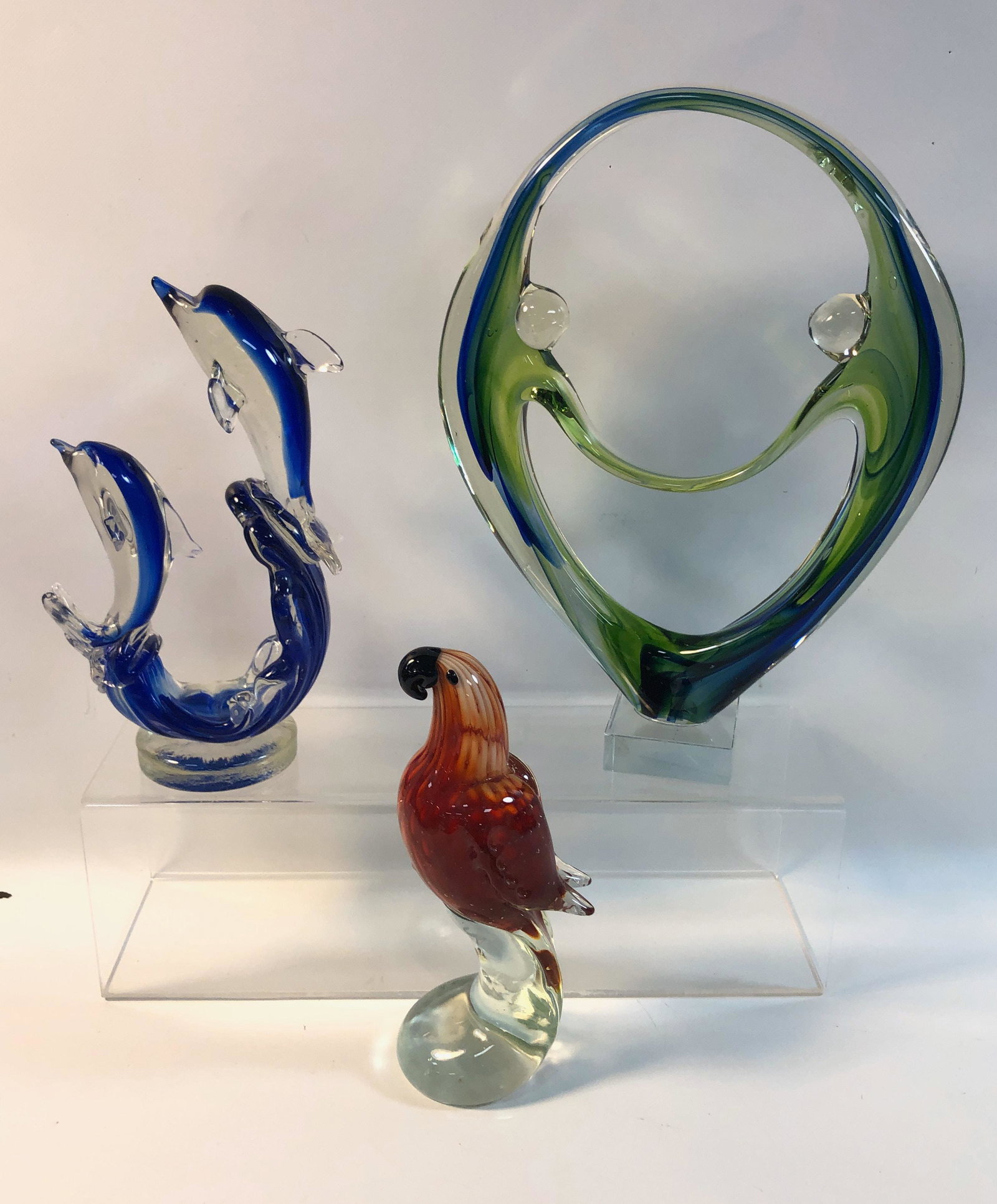 BOX LOT MURANO GLASS FIGURINES INCLUDING PARROT AND: BOX LOT MURANO GLASS FIGURINES INCLUDING PARROT AND DOLPHINS
