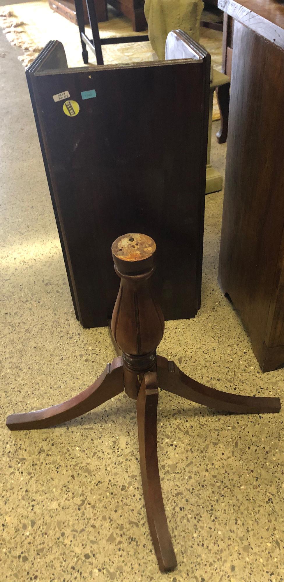 CHILD SIZE MAHOGANY DUNCAN PHYFE DROP LEAF TABLE, NEEDS: CHILD SIZE MAHOGANY DUNCAN PHYFE DROP LEAF TABLE, NEEDS TOP ATTACHED