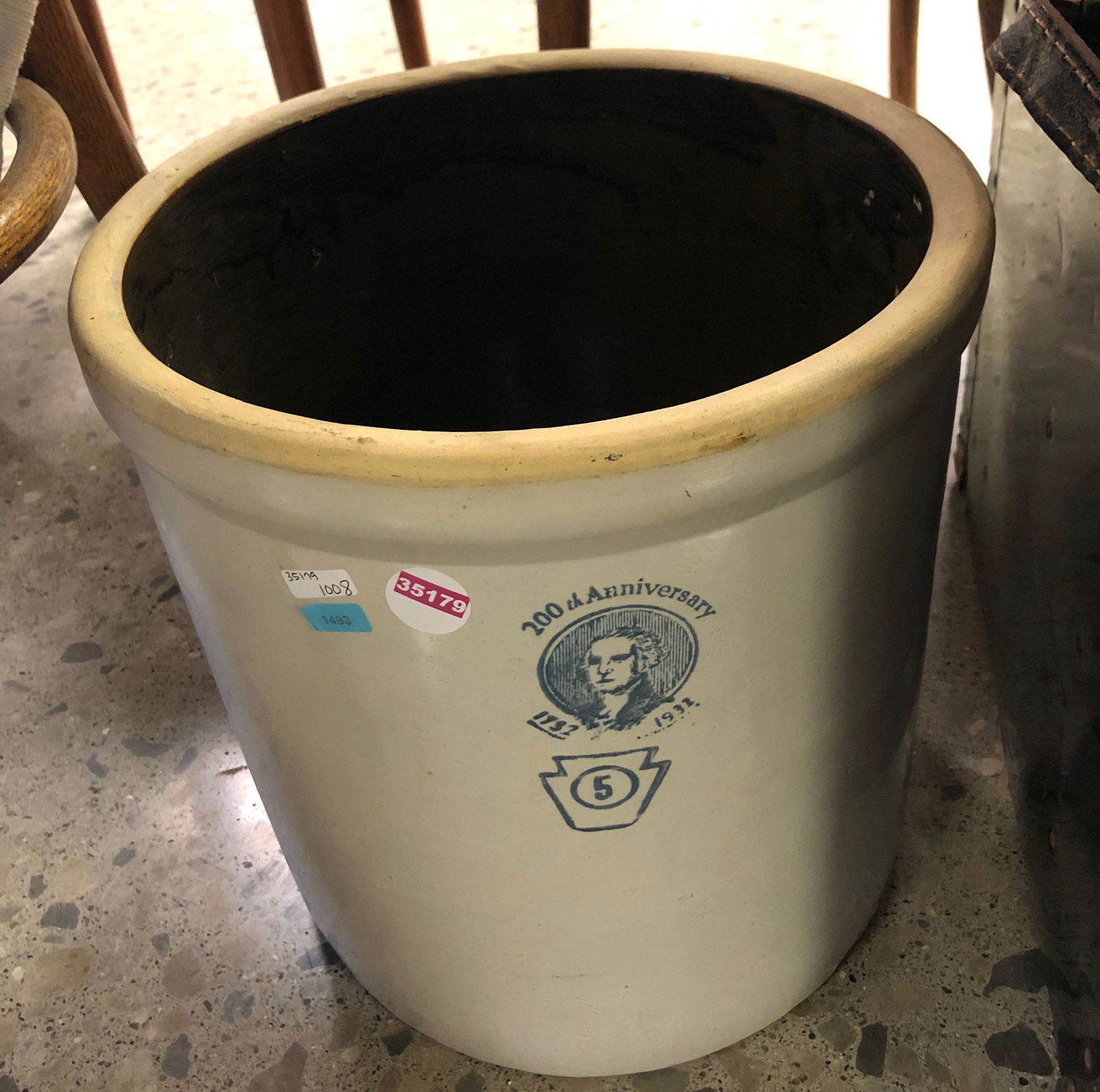 5 GALLON STONEWARE CROCK DATED 1932 WITH BLUE (1 of 2)
