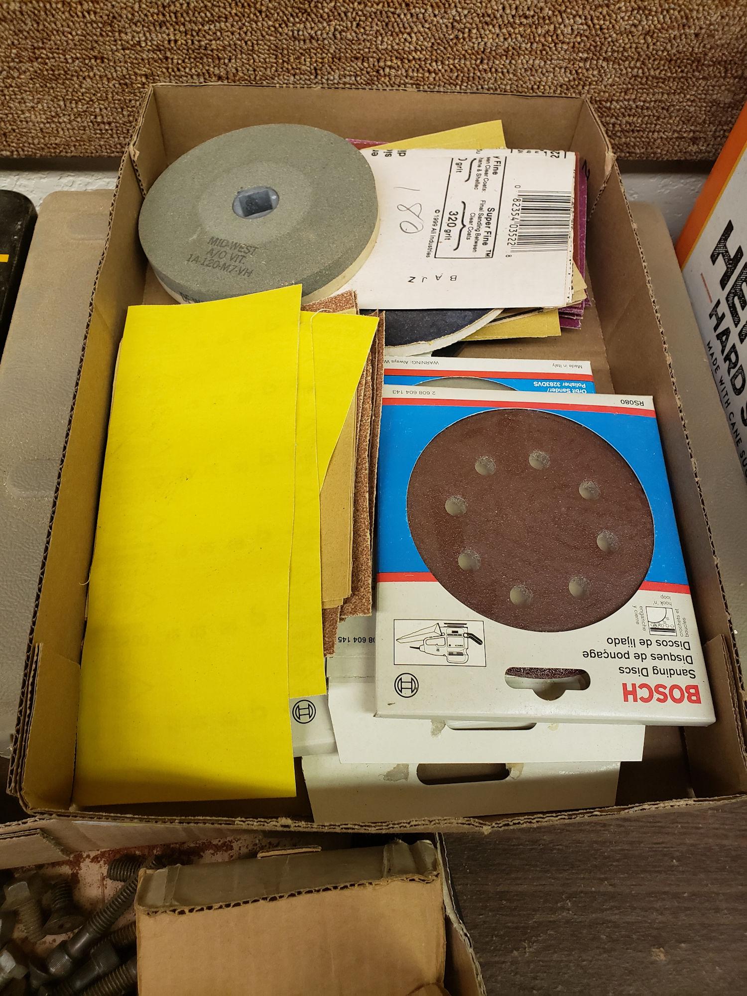 PORTER CABLE BRAD NAILER WITH BOX LOT OF SANDING (1 of 2)