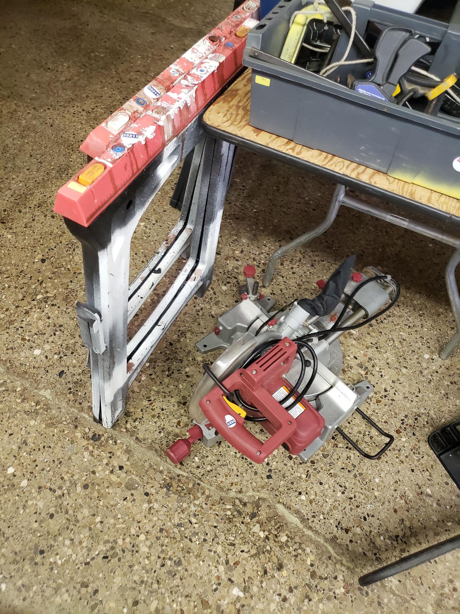 SAW WITH 2 SAWHORSES (1 of 1)