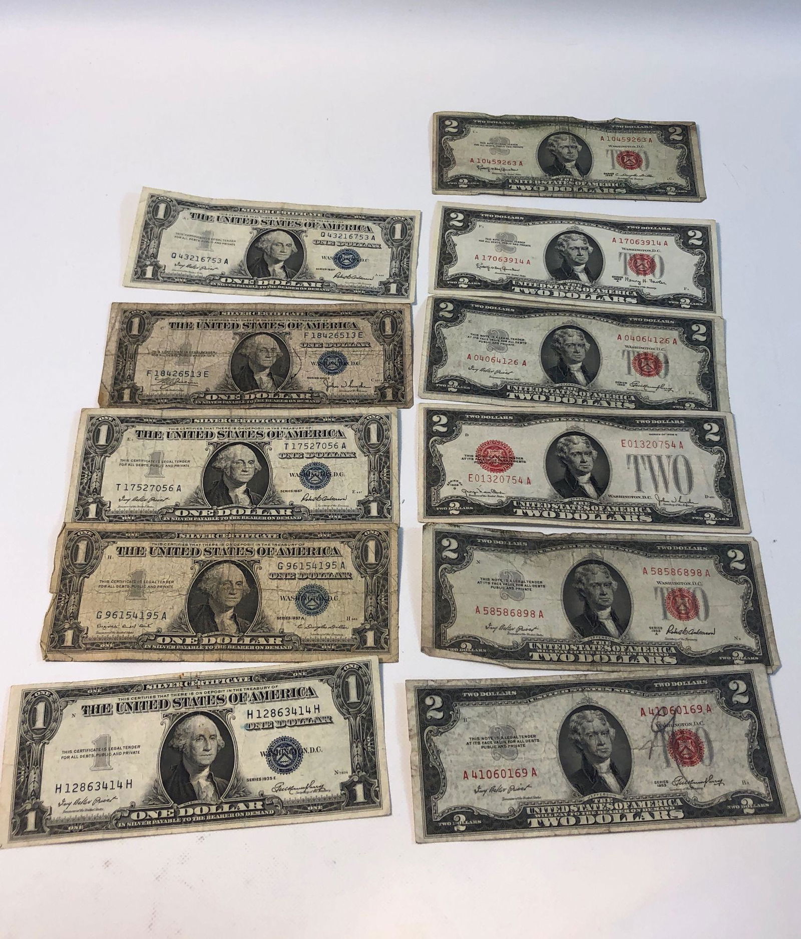 LOT OF VINTAGE U.S. CURRENCY (1 of 11)